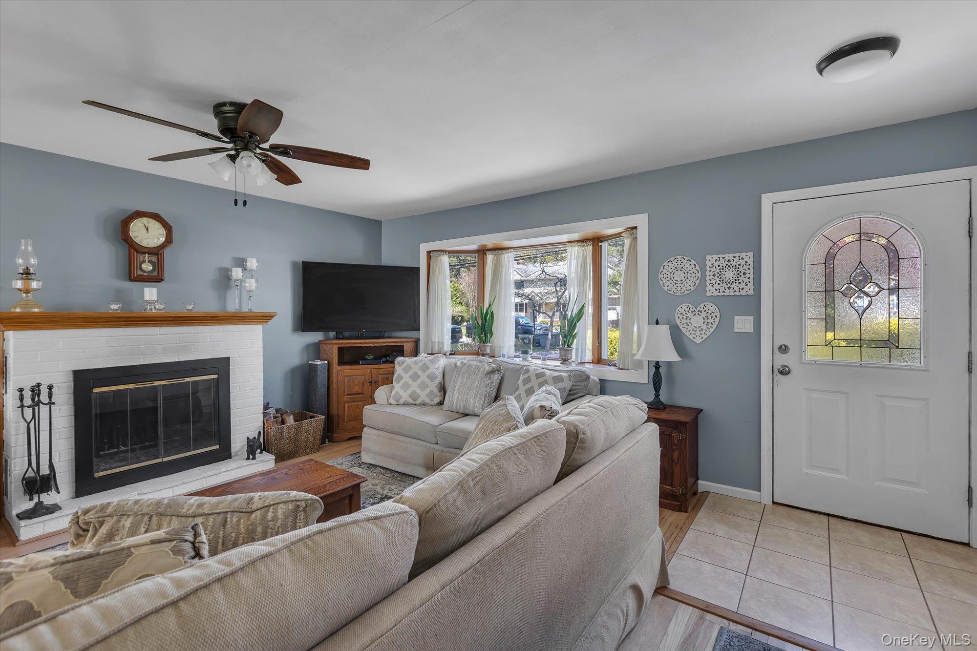 Single Family Colonial  Suffolk County, NY 11731, MLS-991921-3