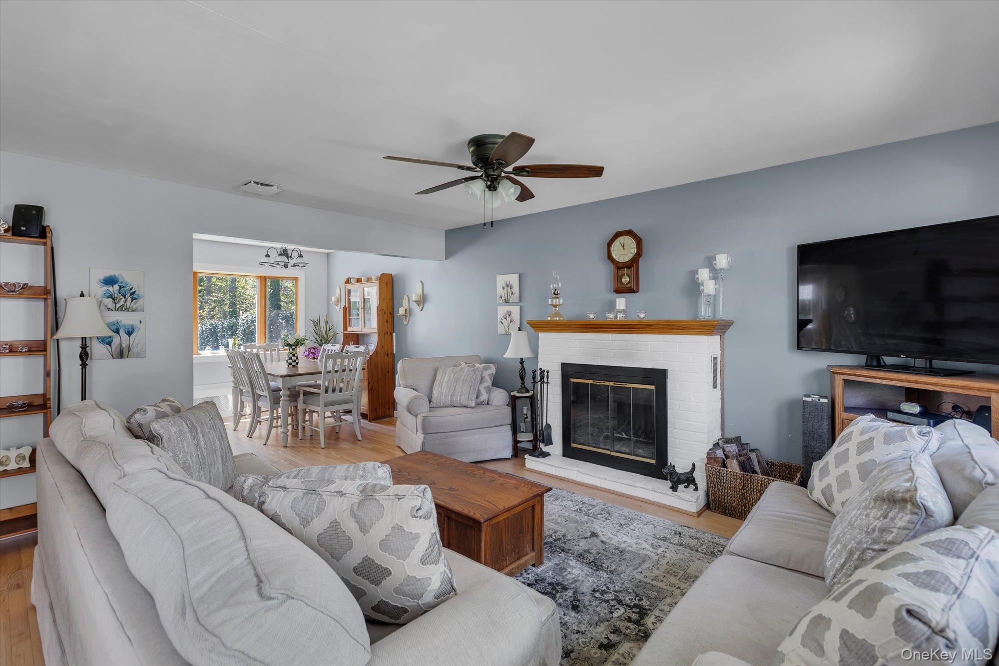 Single Family Colonial  Suffolk County, NY 11731, MLS-991921-4