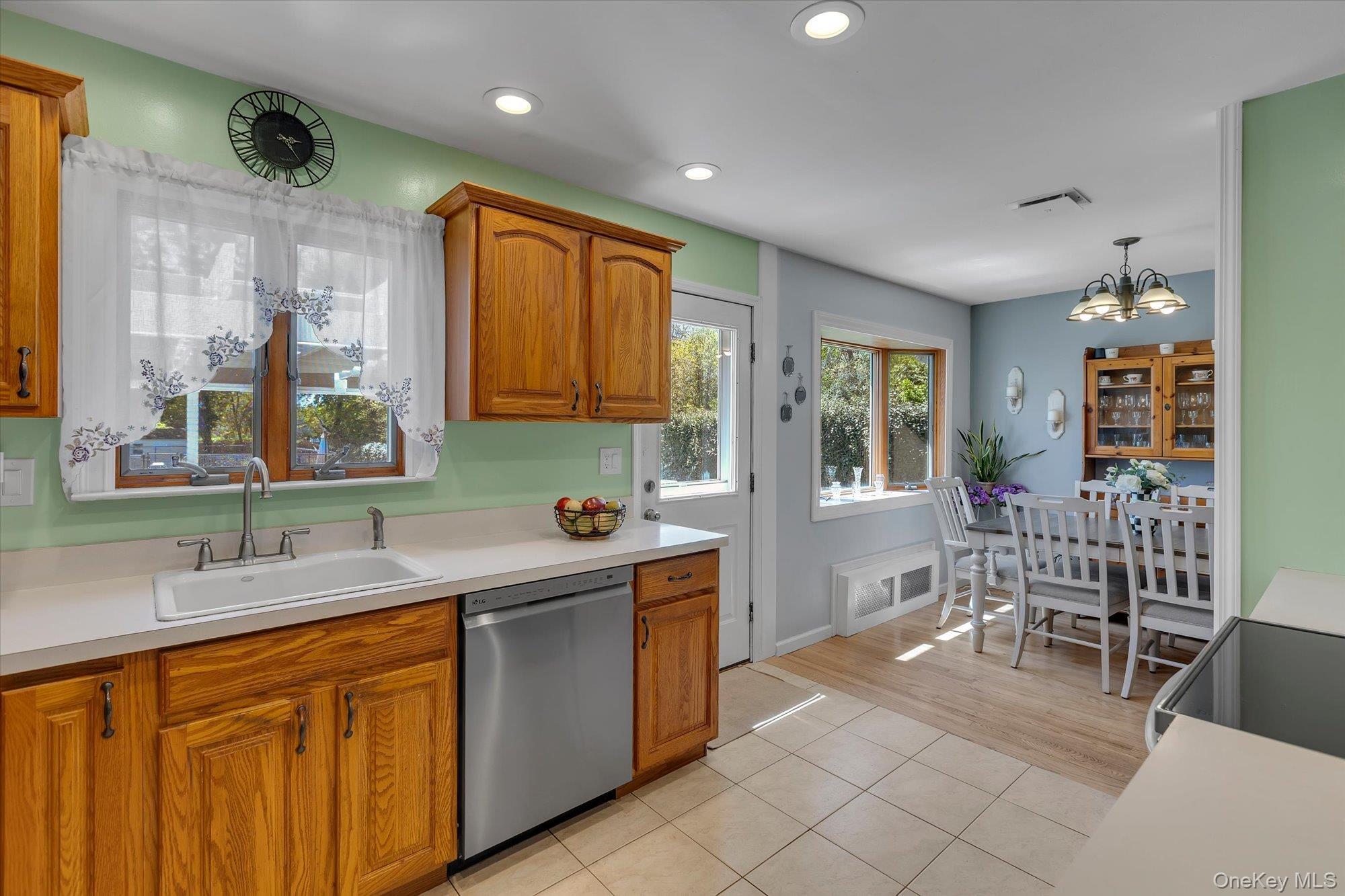 Single Family Colonial  Suffolk County, NY 11731, MLS-991921-7