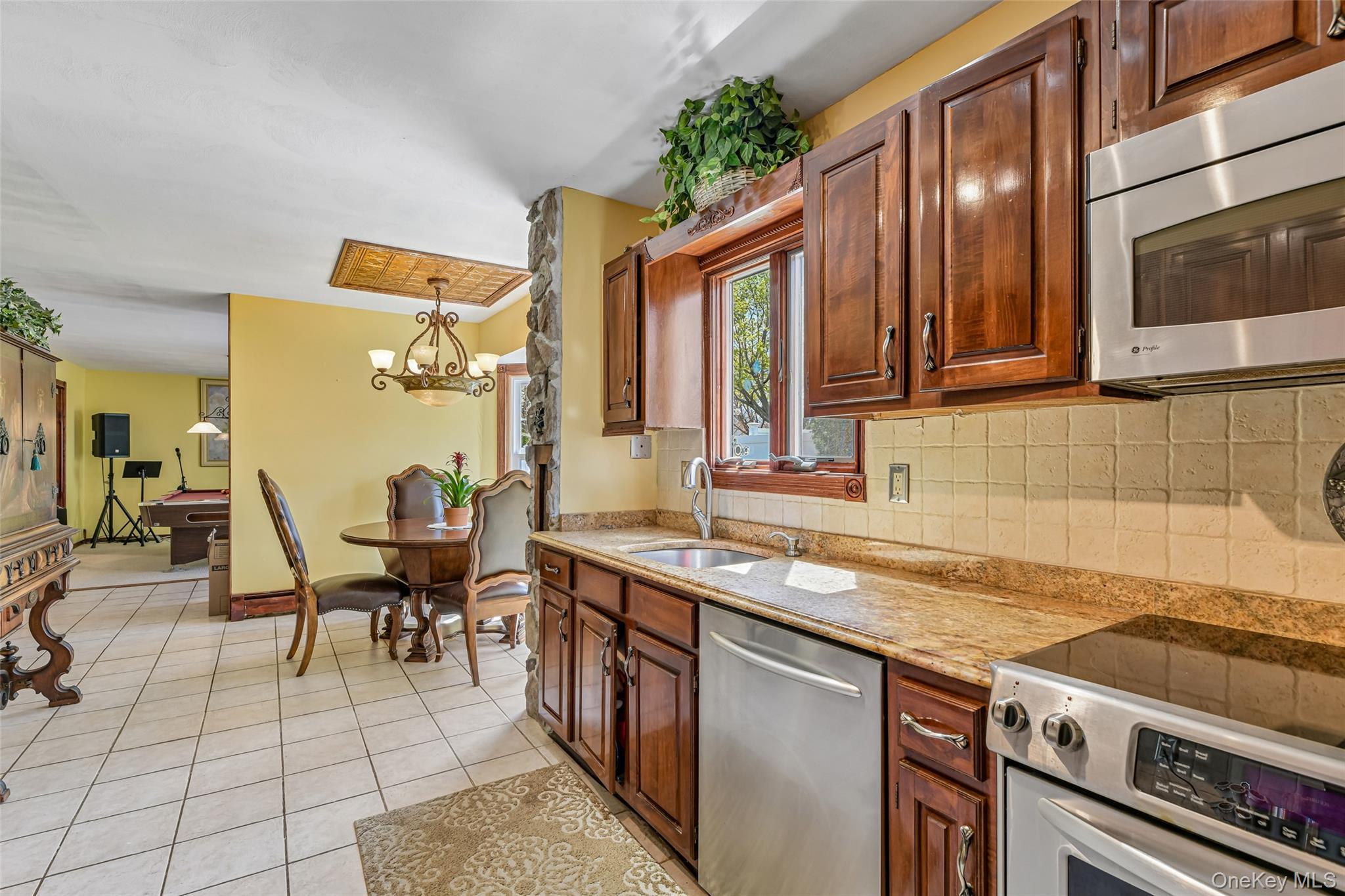 Single Family Deer  Suffolk County, NY 11772, MLS-991990-14