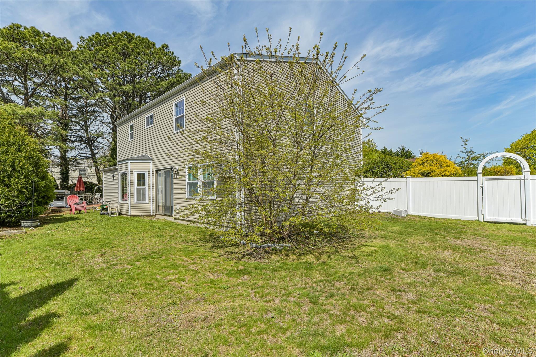 Single Family Deer  Suffolk County, NY 11772, MLS-991990-28