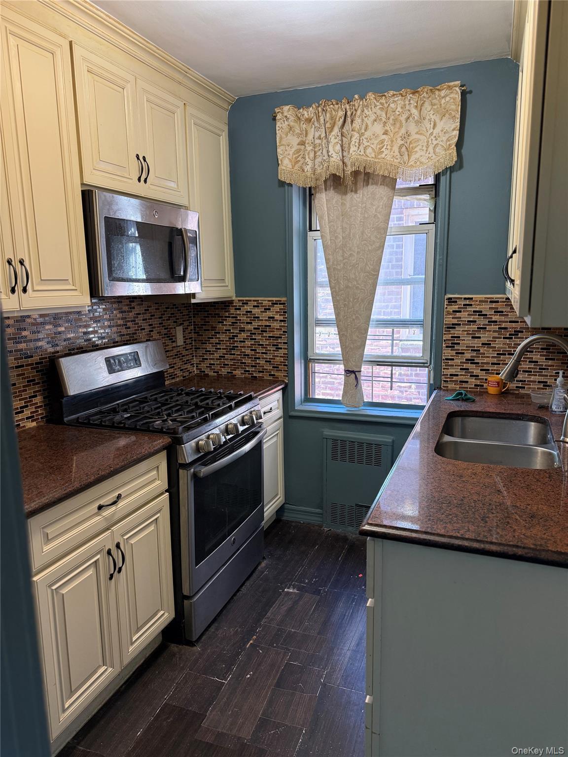 Apartment 84th Drive  Queens, NY 11435, MLS-991994-6
