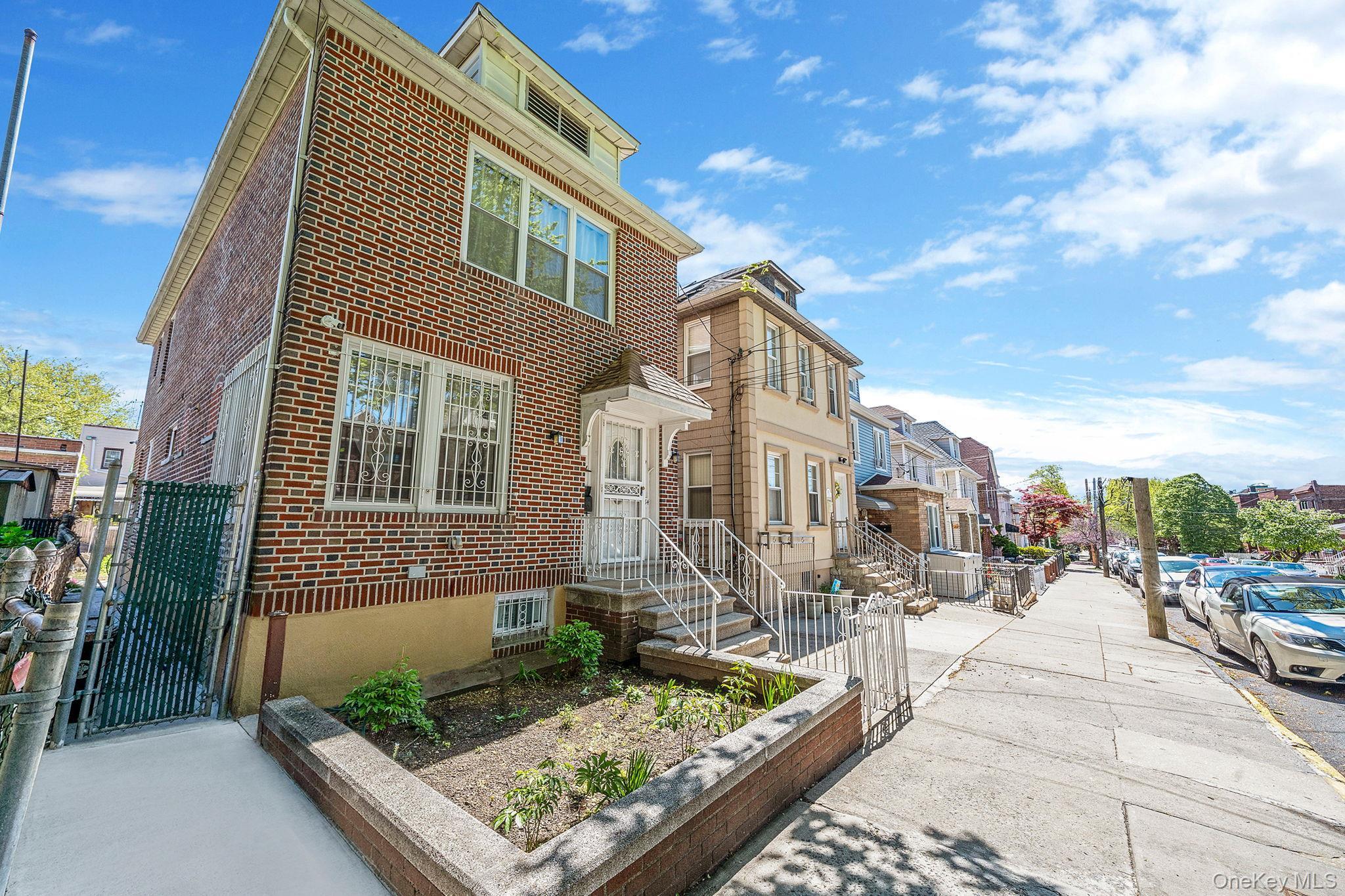 Single Family Hone  Bronx, NY 10461, MLS-991995-2
