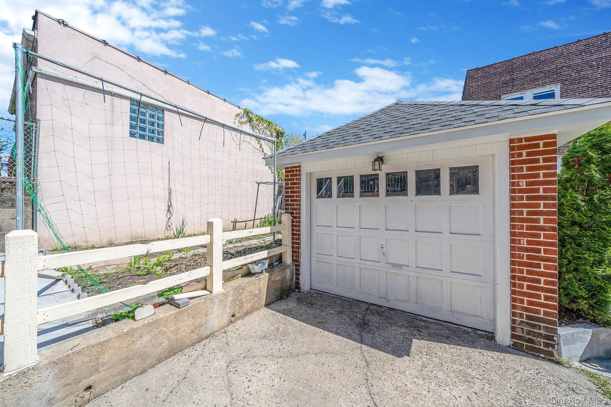 Single Family Hone  Bronx, NY 10461, MLS-991995-4
