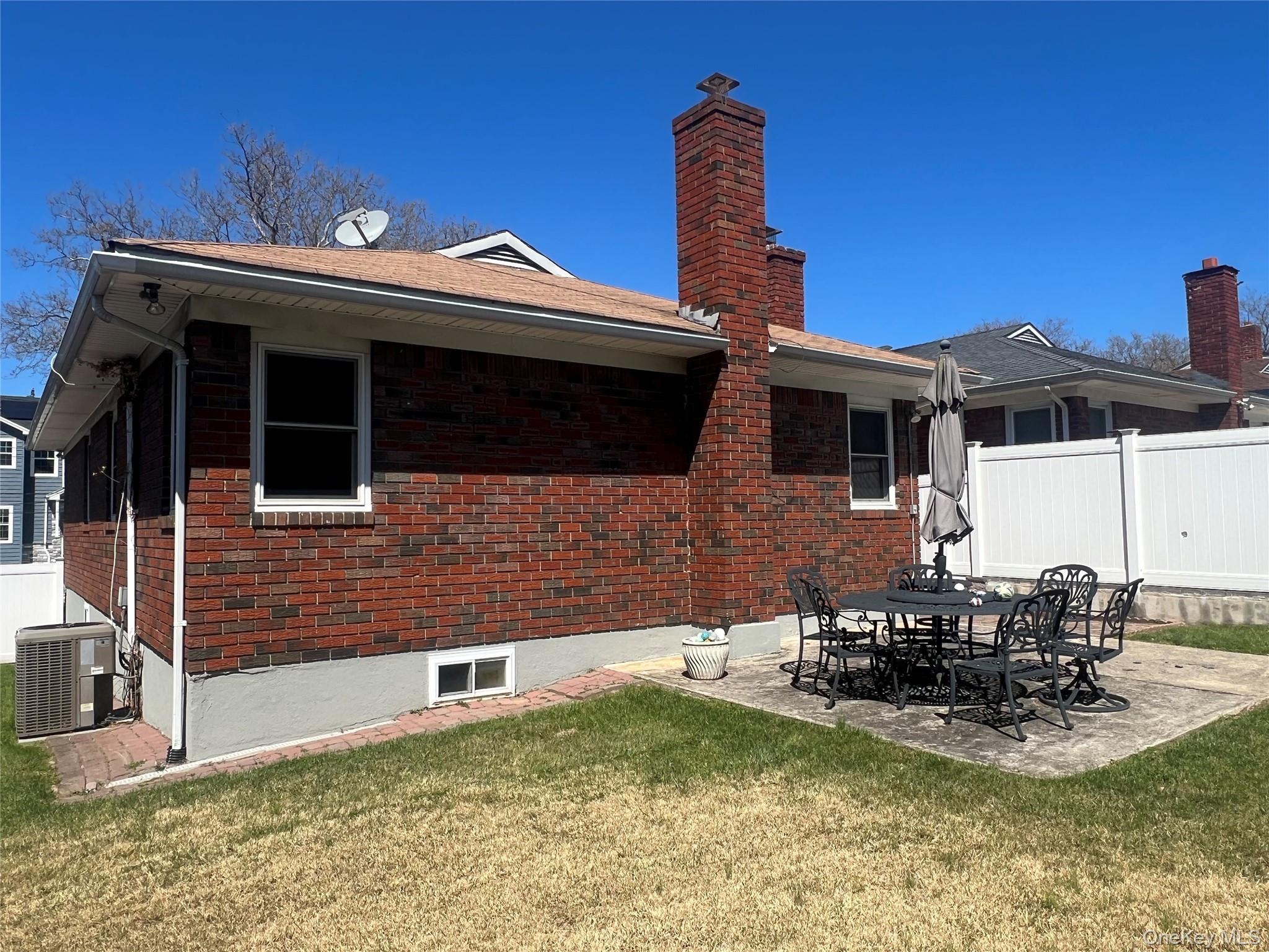 Single Family Alpine Court  Staten Island, NY 10310, MLS-991999-21