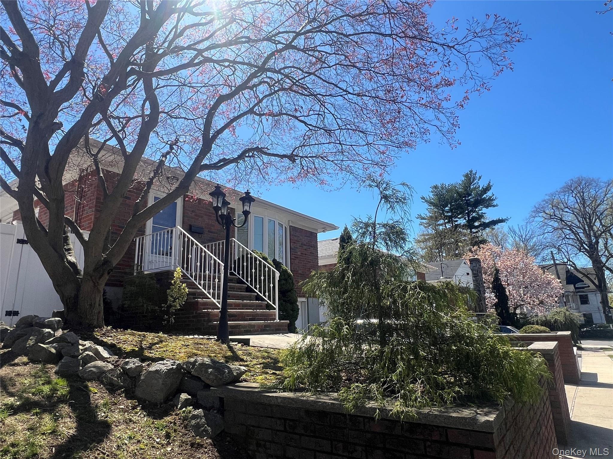 Single Family Alpine Court  Staten Island, NY 10310, MLS-991999-3