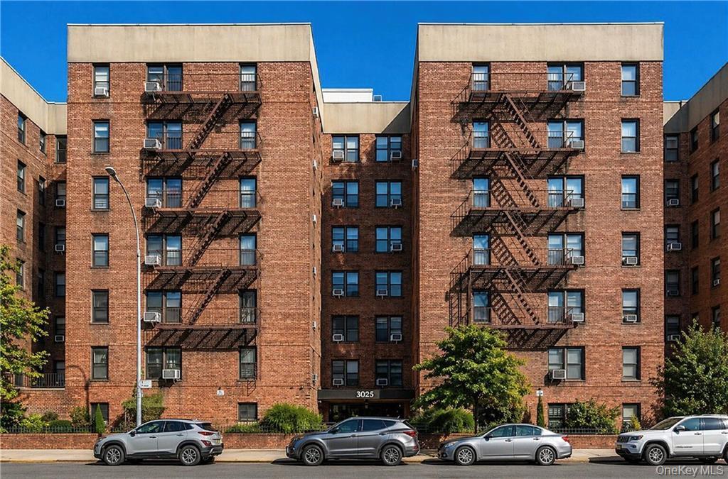 Coop Ocean Avenue  Brooklyn, NY 11235, MLS-992000-23