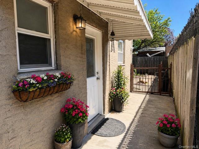 Apartment Eastchester  Bronx, NY 10469, MLS-992003-11