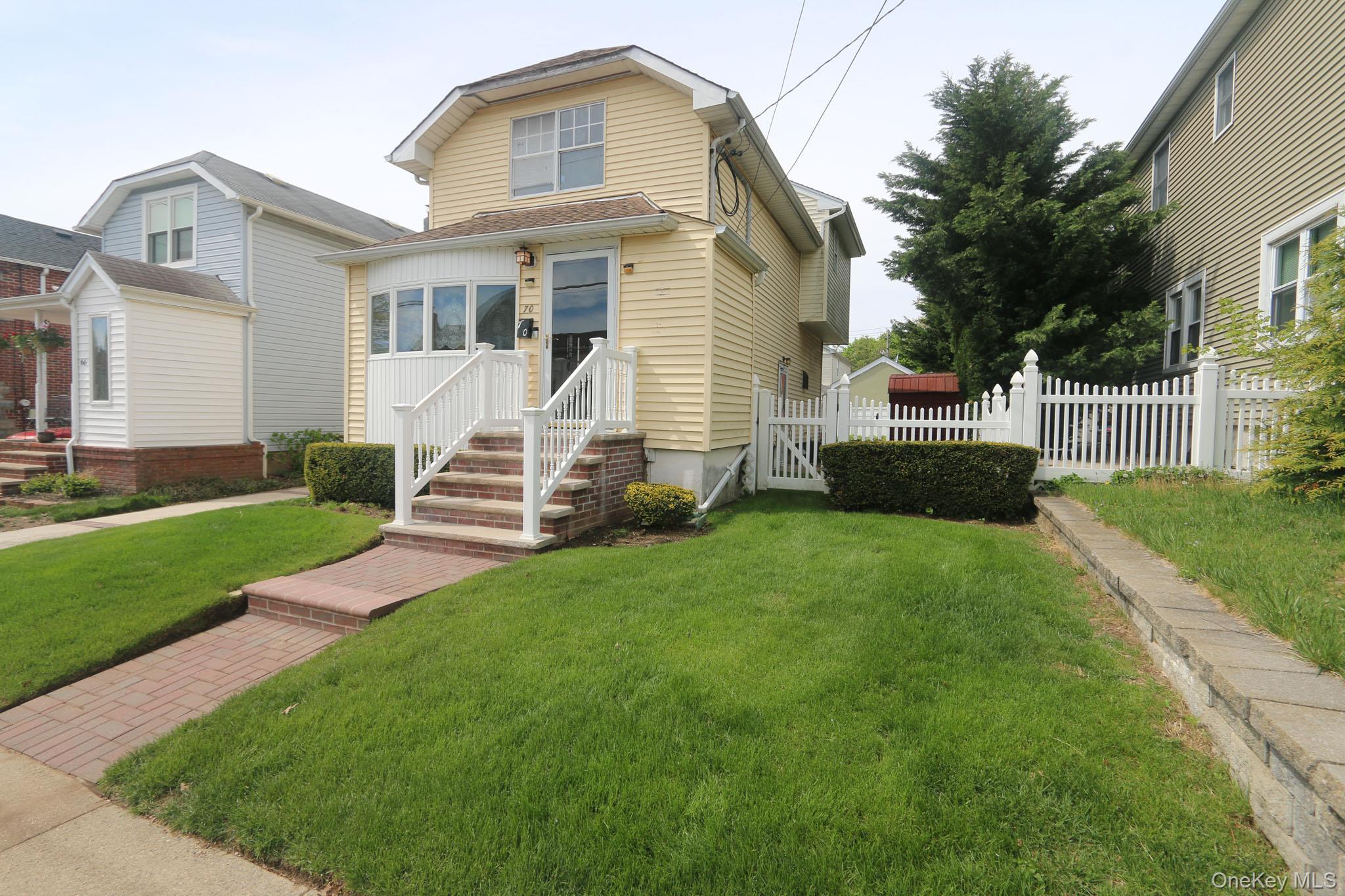 Single Family Mckee  Nassau County, NY 11001, MLS-992046-3