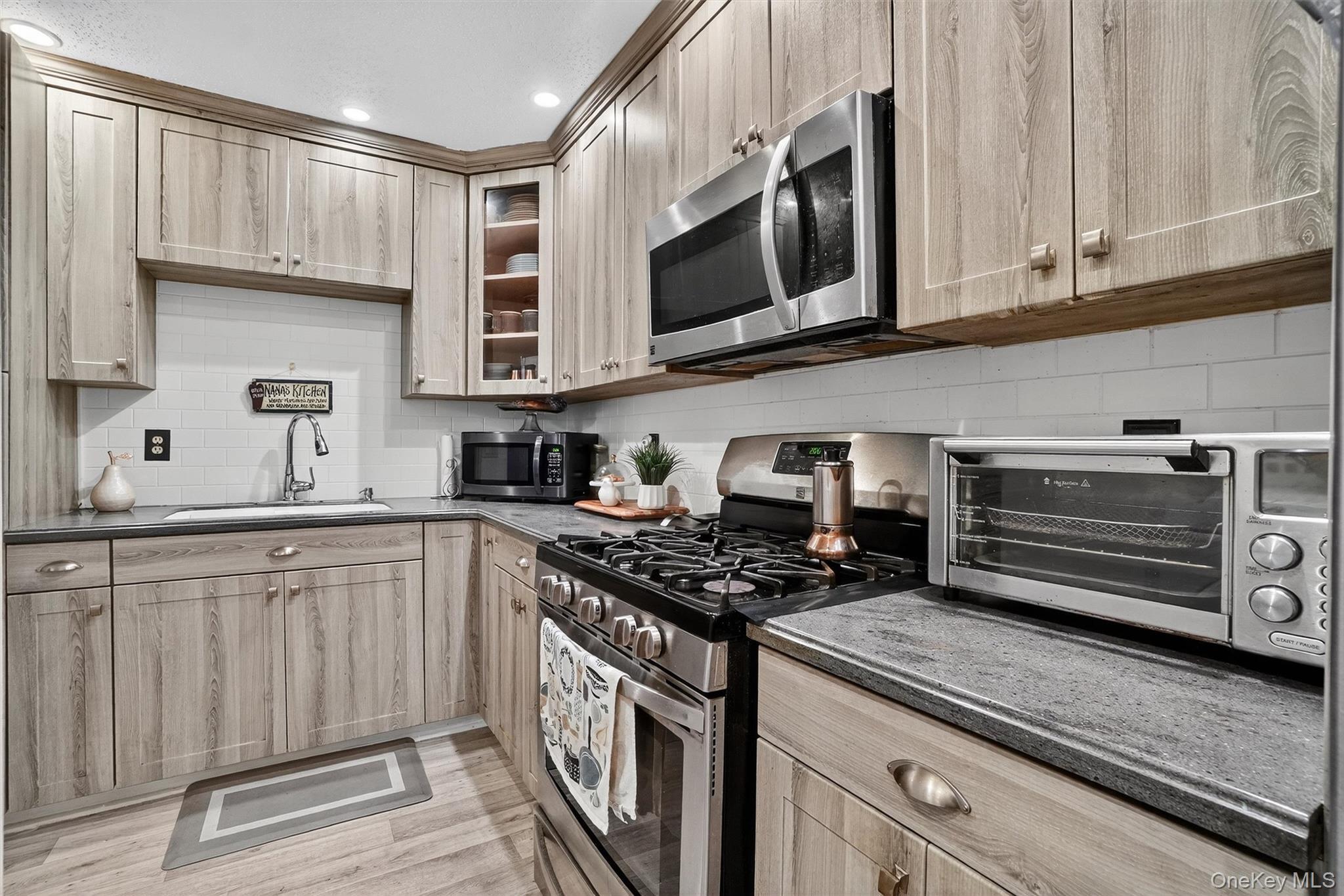 Single Family Fox Bronx, NY 10455, MLS-992048-16