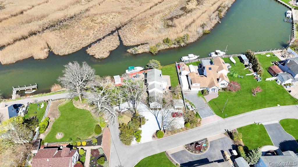 Single Family Featherbed  Suffolk County, NY 11769, MLS-992058-11