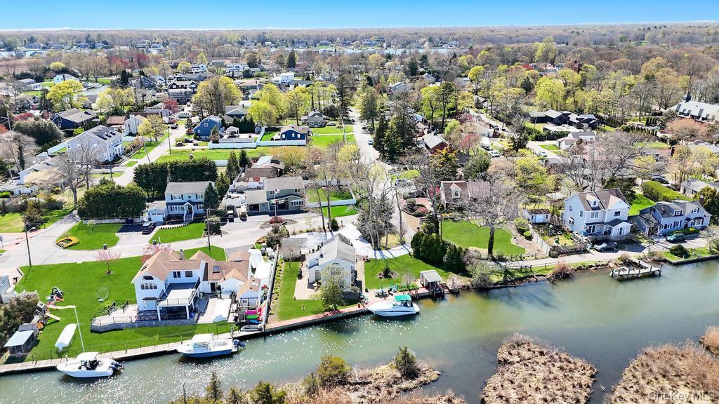 Single Family Featherbed  Suffolk County, NY 11769, MLS-992058-15