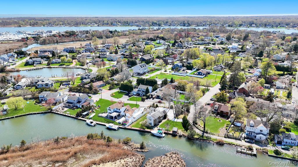 Single Family Featherbed  Suffolk County, NY 11769, MLS-992058-16