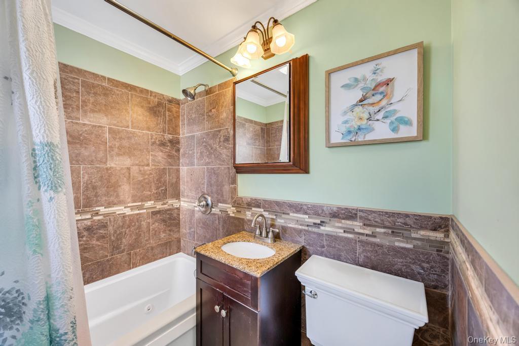 Single Family Featherbed  Suffolk County, NY 11769, MLS-992058-22