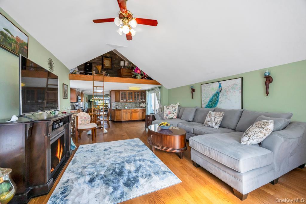 Single Family Featherbed  Suffolk County, NY 11769, MLS-992058-30