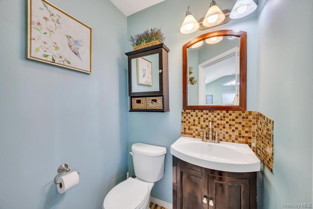 Single Family Featherbed  Suffolk County, NY 11769, MLS-992058-37