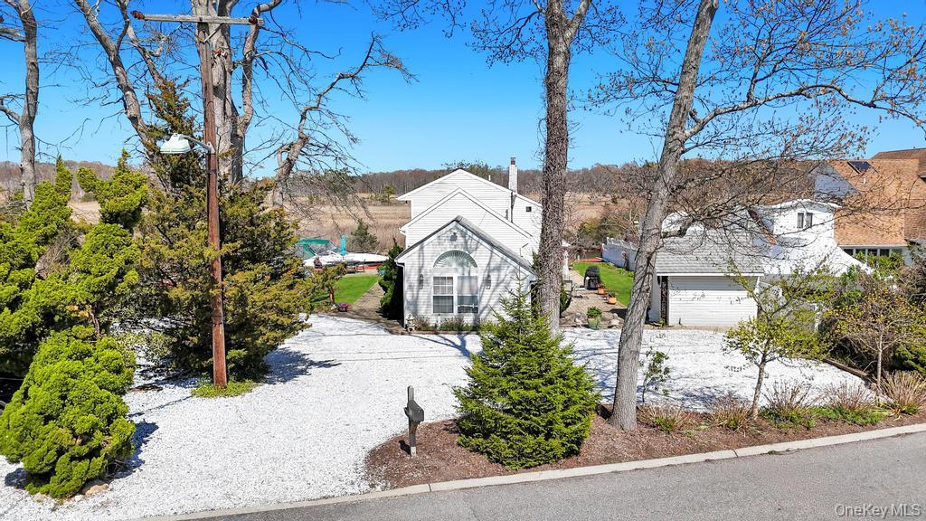 Single Family Featherbed  Suffolk County, NY 11769, MLS-992058-6