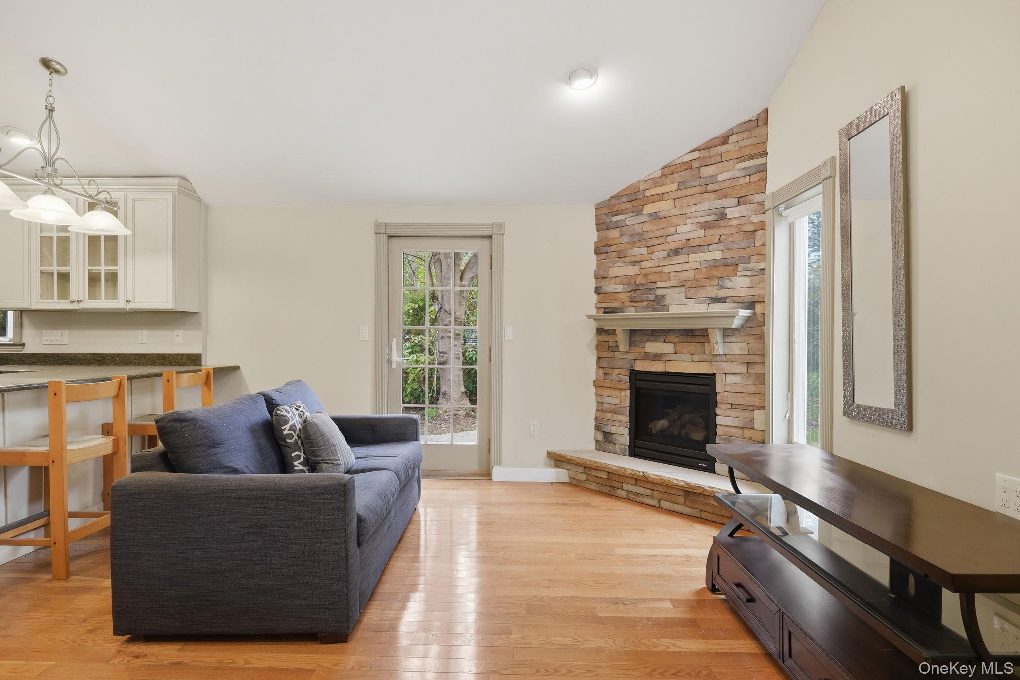 Single Family Union Avenue  Suffolk County, NY 11934, MLS-992069-34
