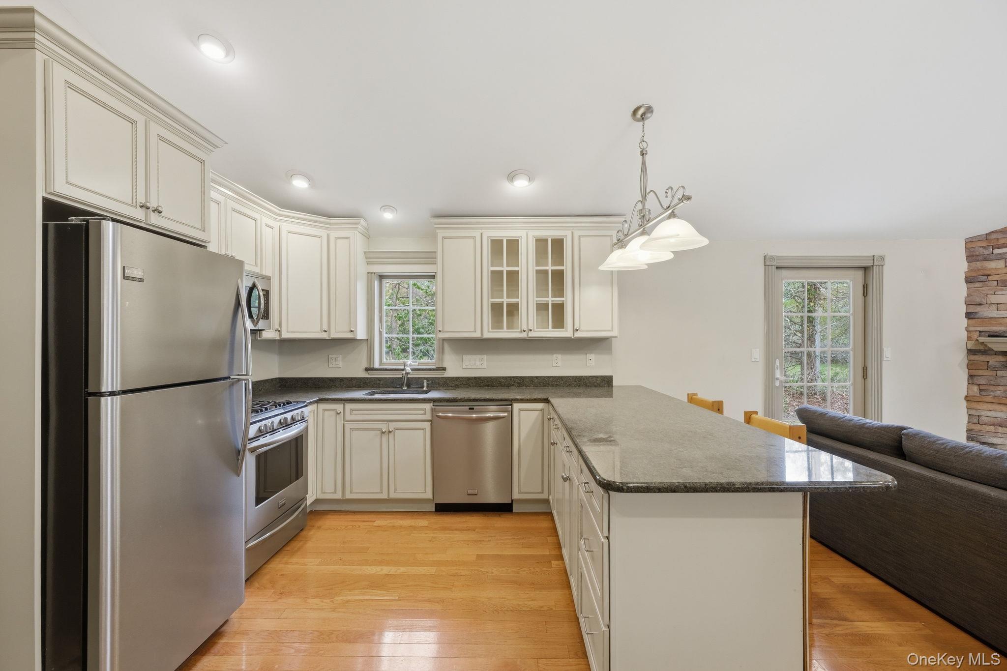 Single Family Union Avenue  Suffolk County, NY 11934, MLS-992069-36