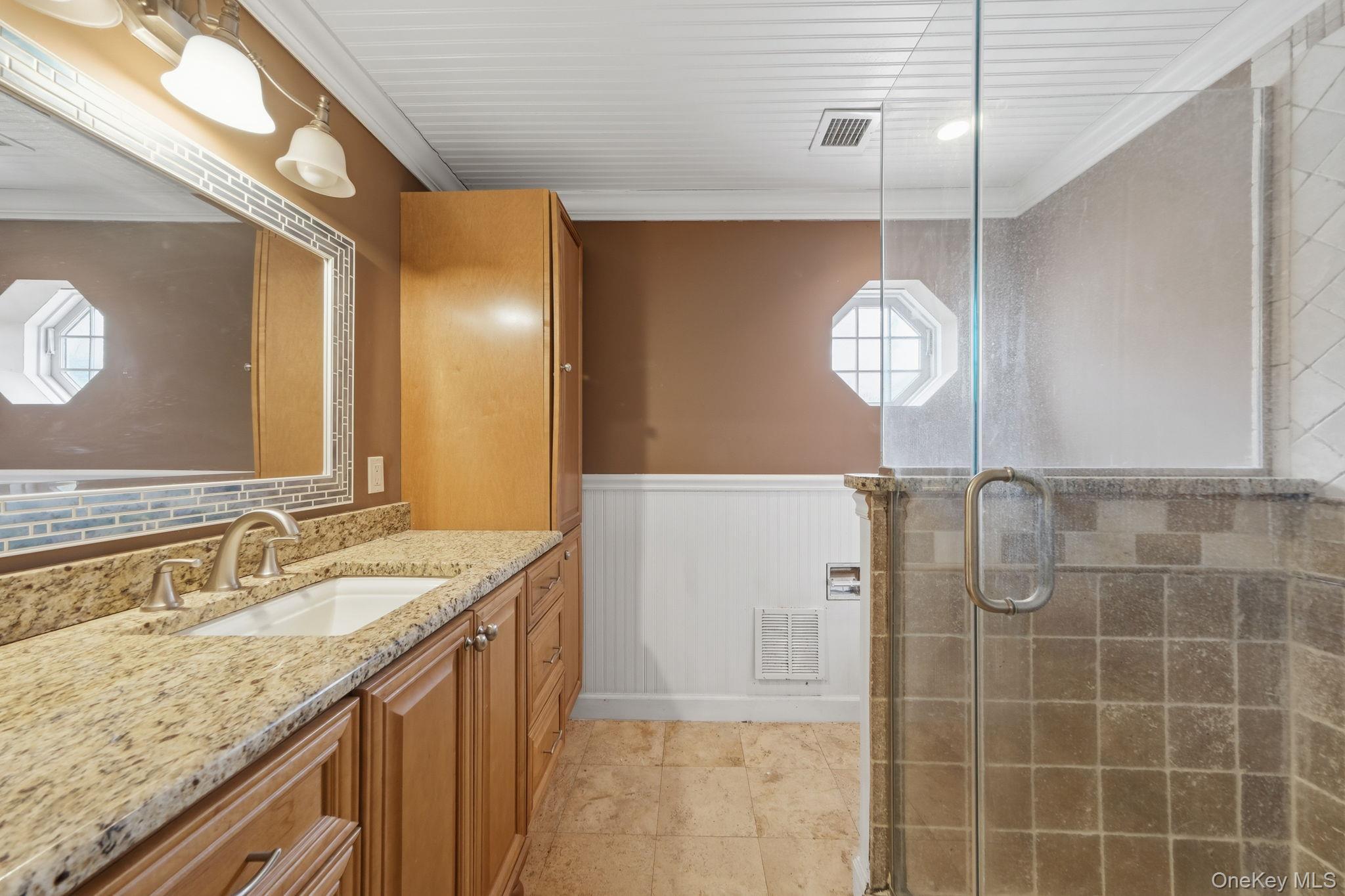 Single Family Union Avenue  Suffolk County, NY 11934, MLS-992069-37
