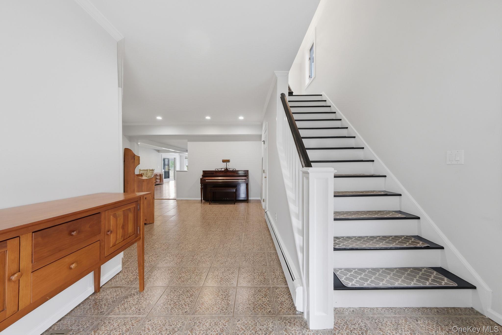 Single Family Union Avenue  Suffolk County, NY 11934, MLS-992069-7