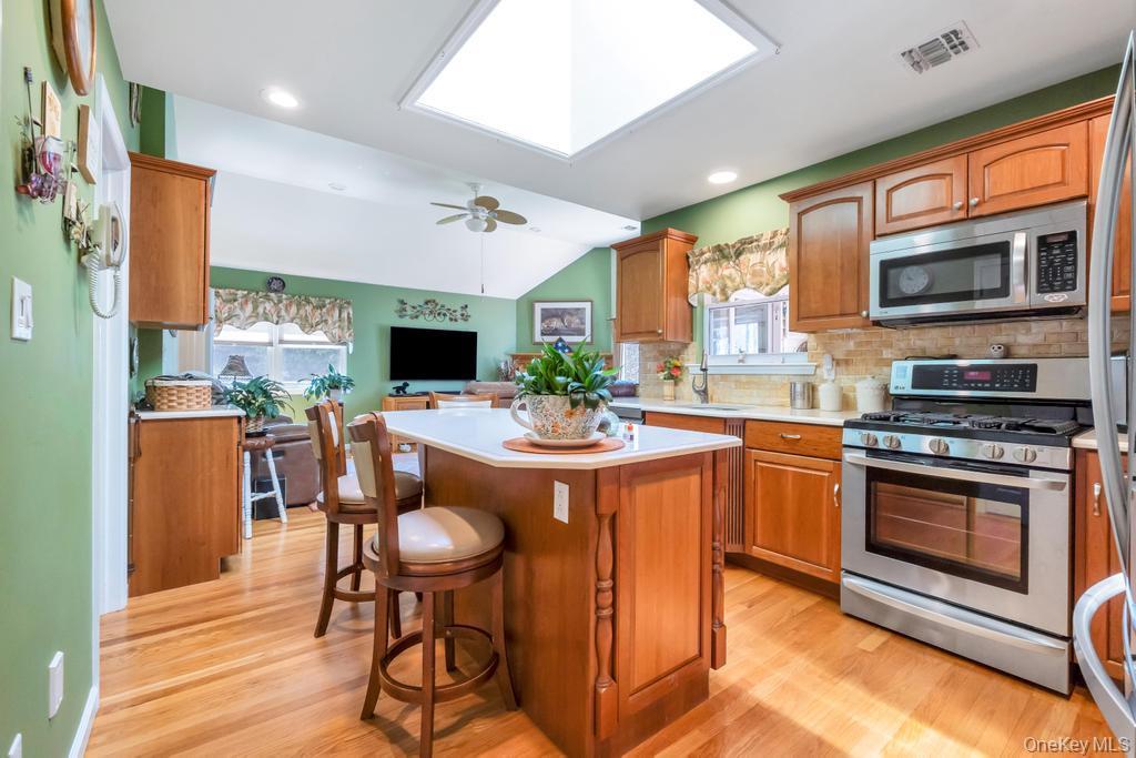 Single Family James Hawkins  Suffolk County, NY 11955, MLS-992074-32