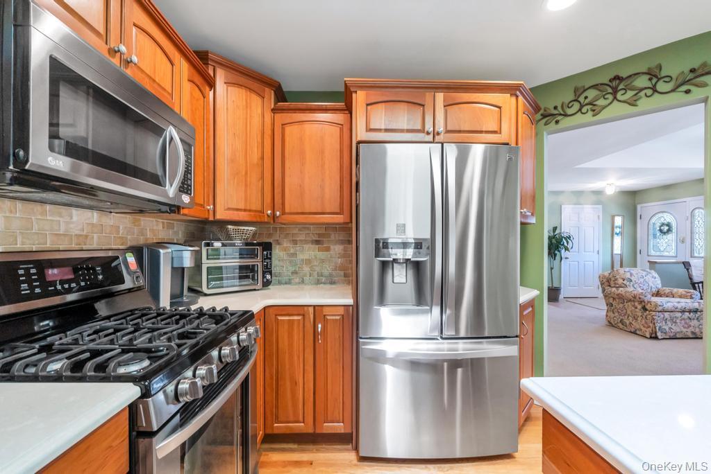 Single Family James Hawkins  Suffolk County, NY 11955, MLS-992074-36