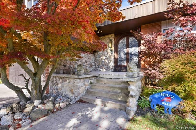 Single Family Brookedge  Out Of Area, NY 14221, MLS-992082-25