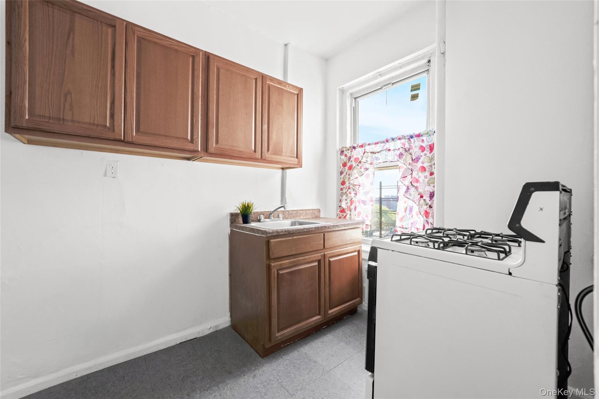 Coop Longfellow Ave Bronx, NY 10460, MLS-992093-15
