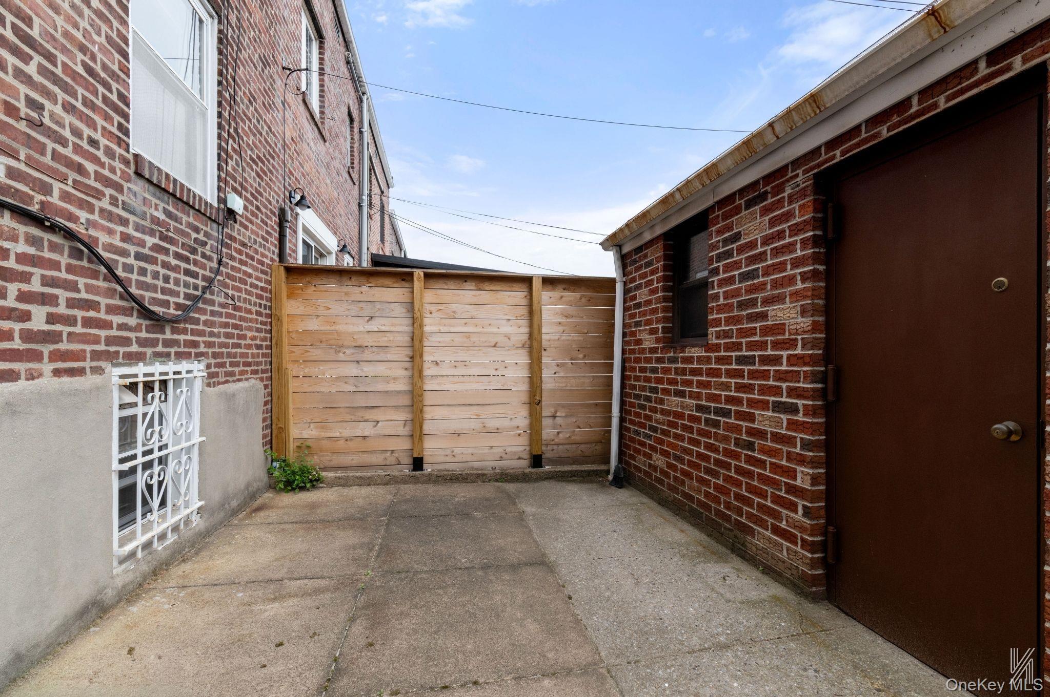 Single Family 28th Queens, NY 11105, MLS-992115-23