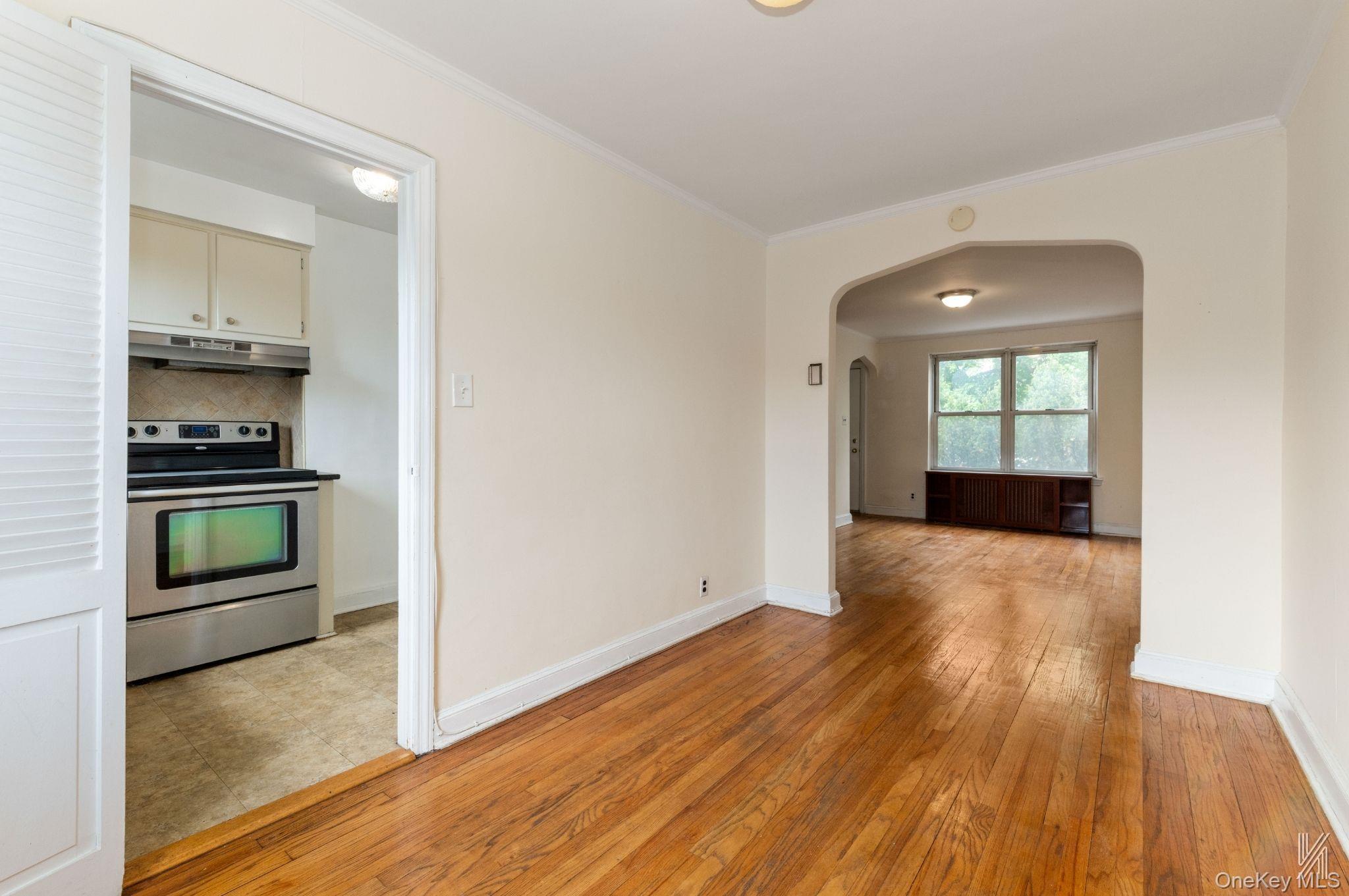 Single Family 28th Queens, NY 11105, MLS-992115-4