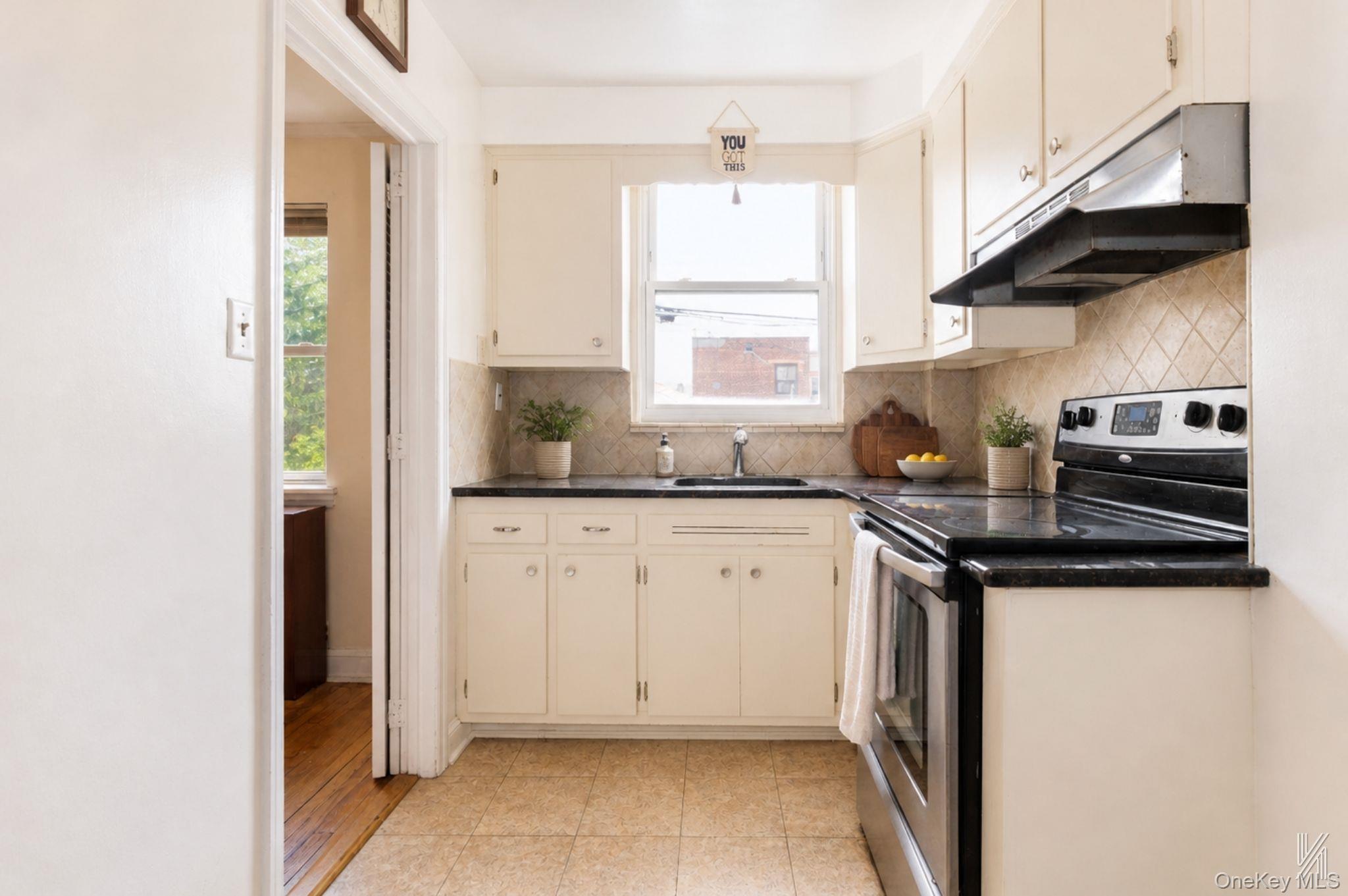 Single Family 28th Queens, NY 11105, MLS-992115-7