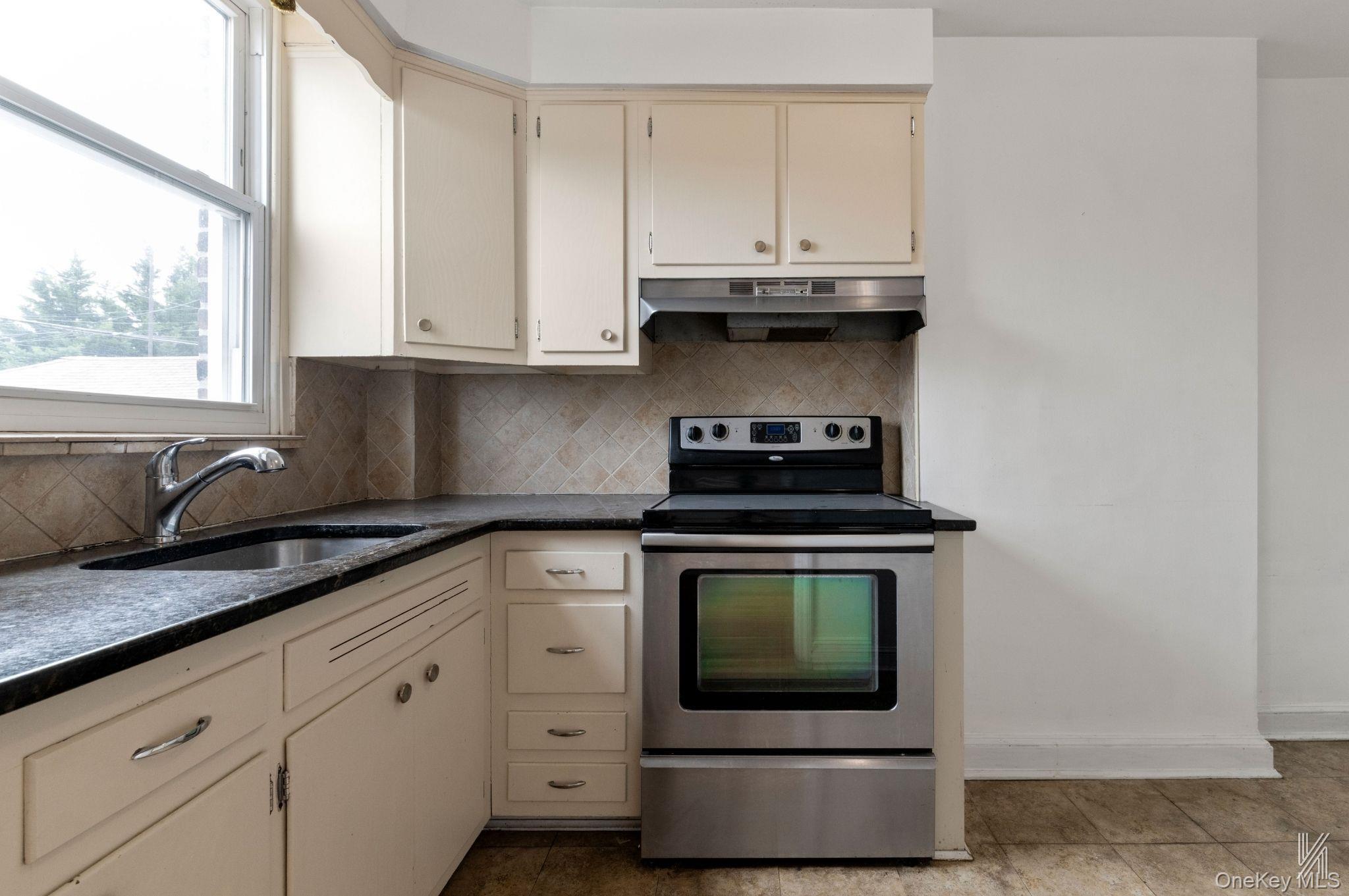 Single Family 28th Queens, NY 11105, MLS-992115-9