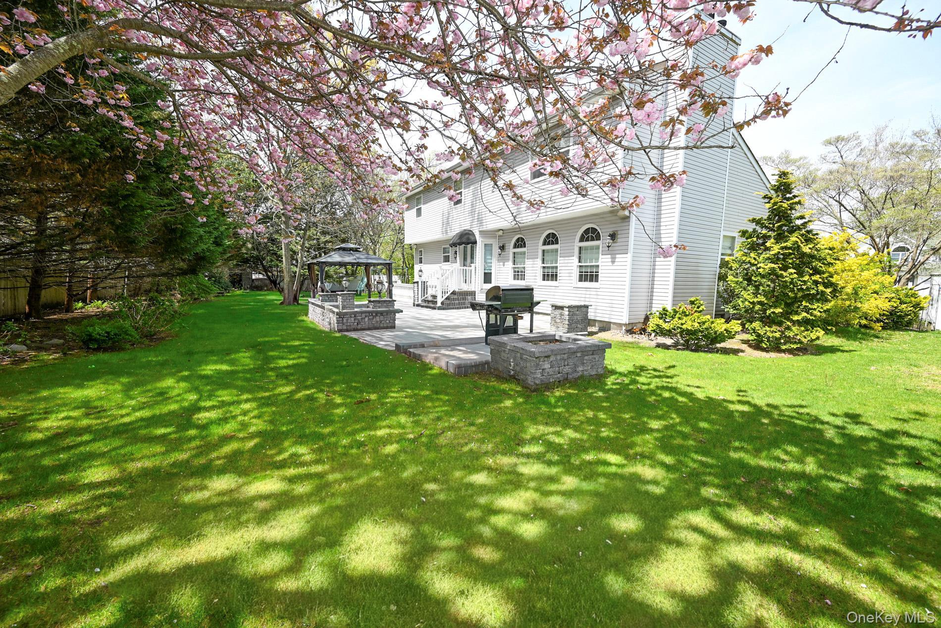 Single Family Ivy  Suffolk County, NY 11720, MLS-992139-10