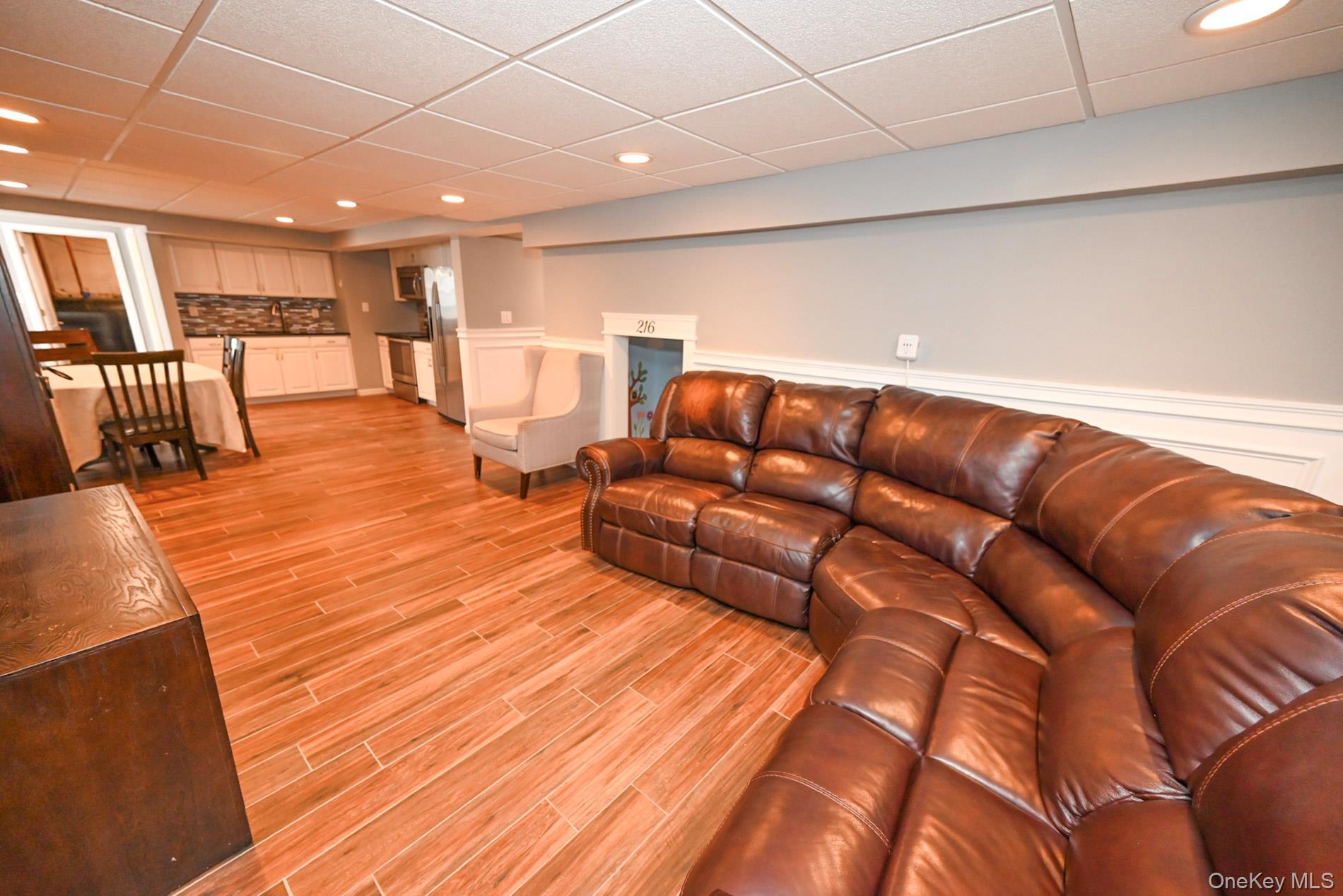 Single Family Ivy  Suffolk County, NY 11720, MLS-992139-29