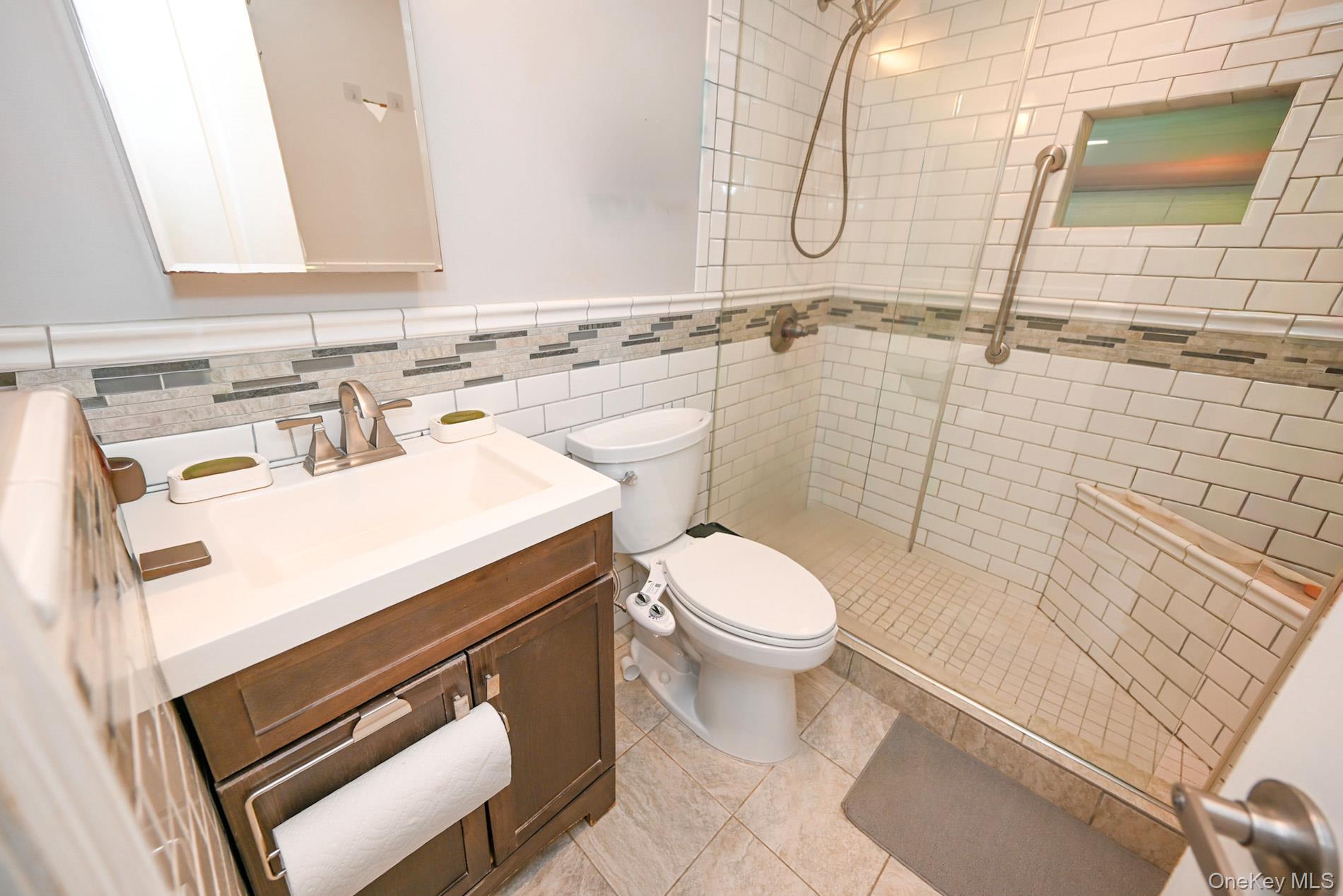 Single Family Ivy  Suffolk County, NY 11720, MLS-992139-31