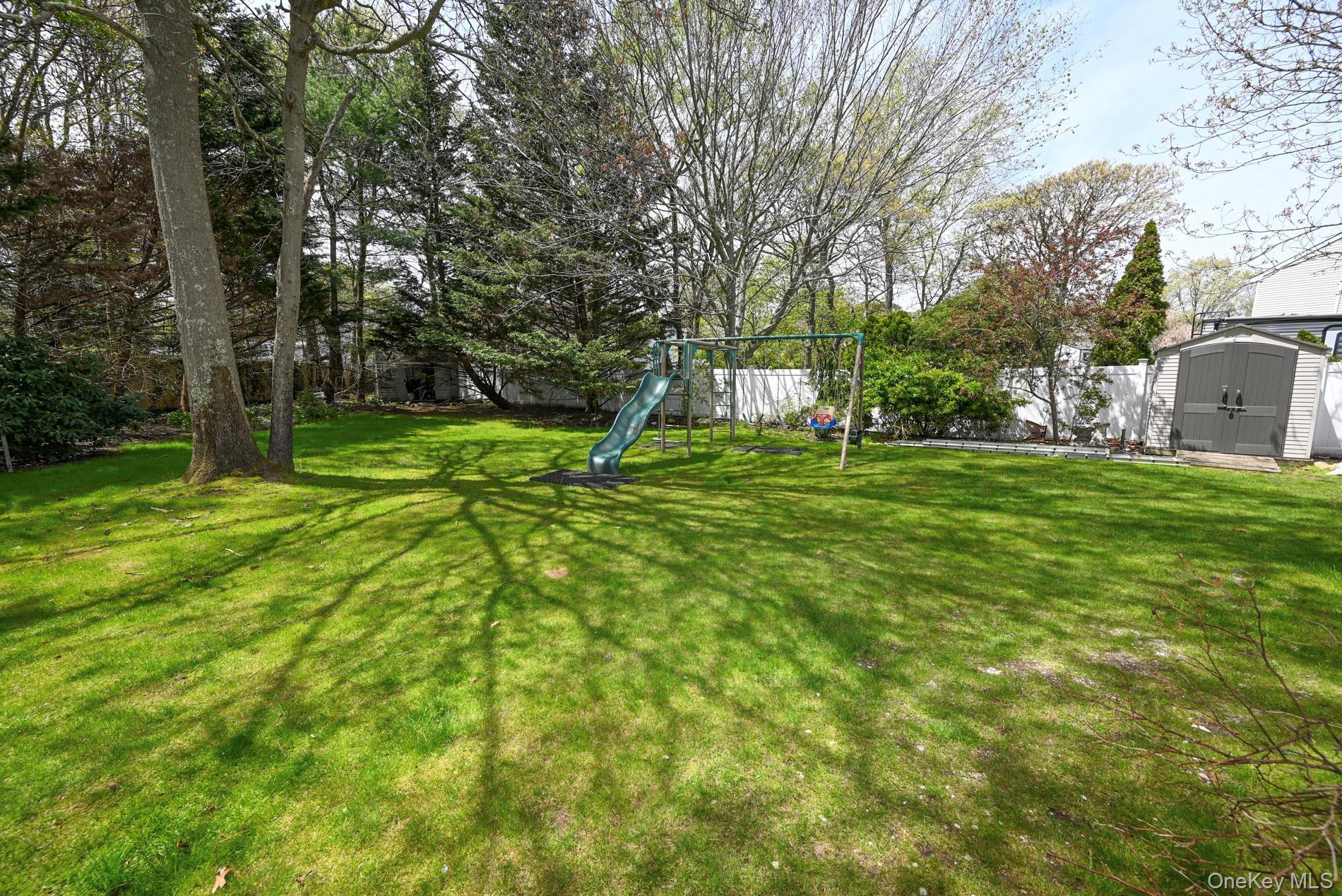 Single Family Ivy  Suffolk County, NY 11720, MLS-992139-6
