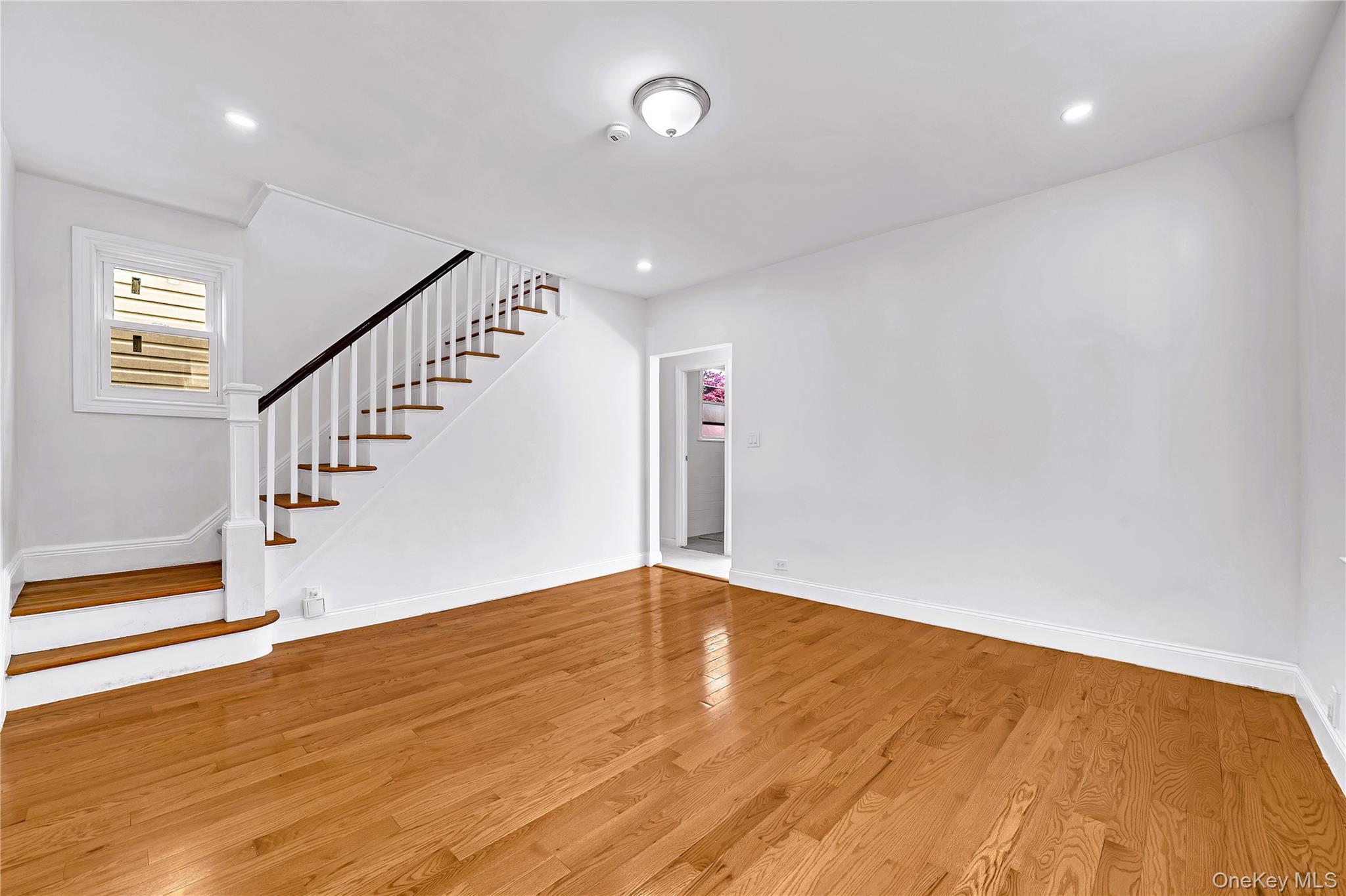 Single Family Sylvan Bronx, NY 10471, MLS-992148-10