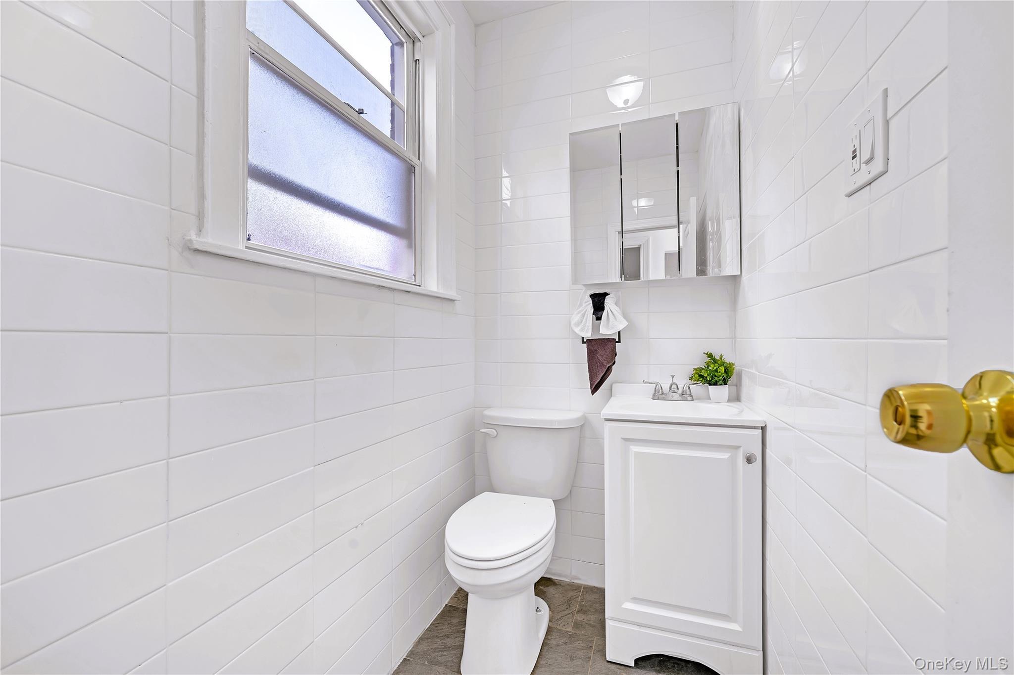 Single Family Sylvan Bronx, NY 10471, MLS-992148-11