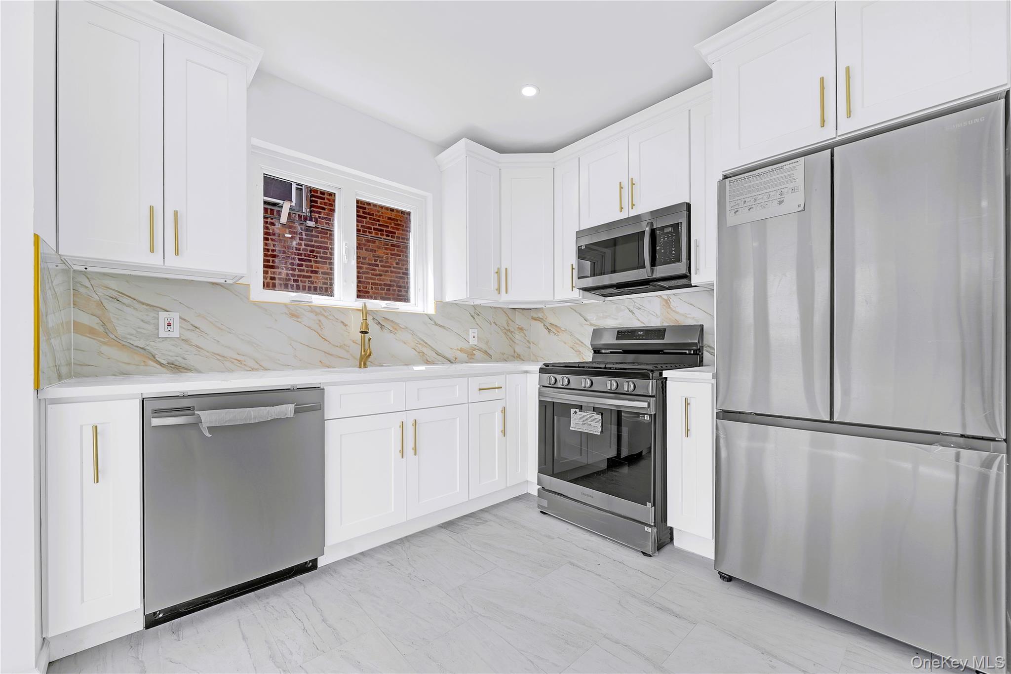 Single Family Sylvan Bronx, NY 10471, MLS-992148-12