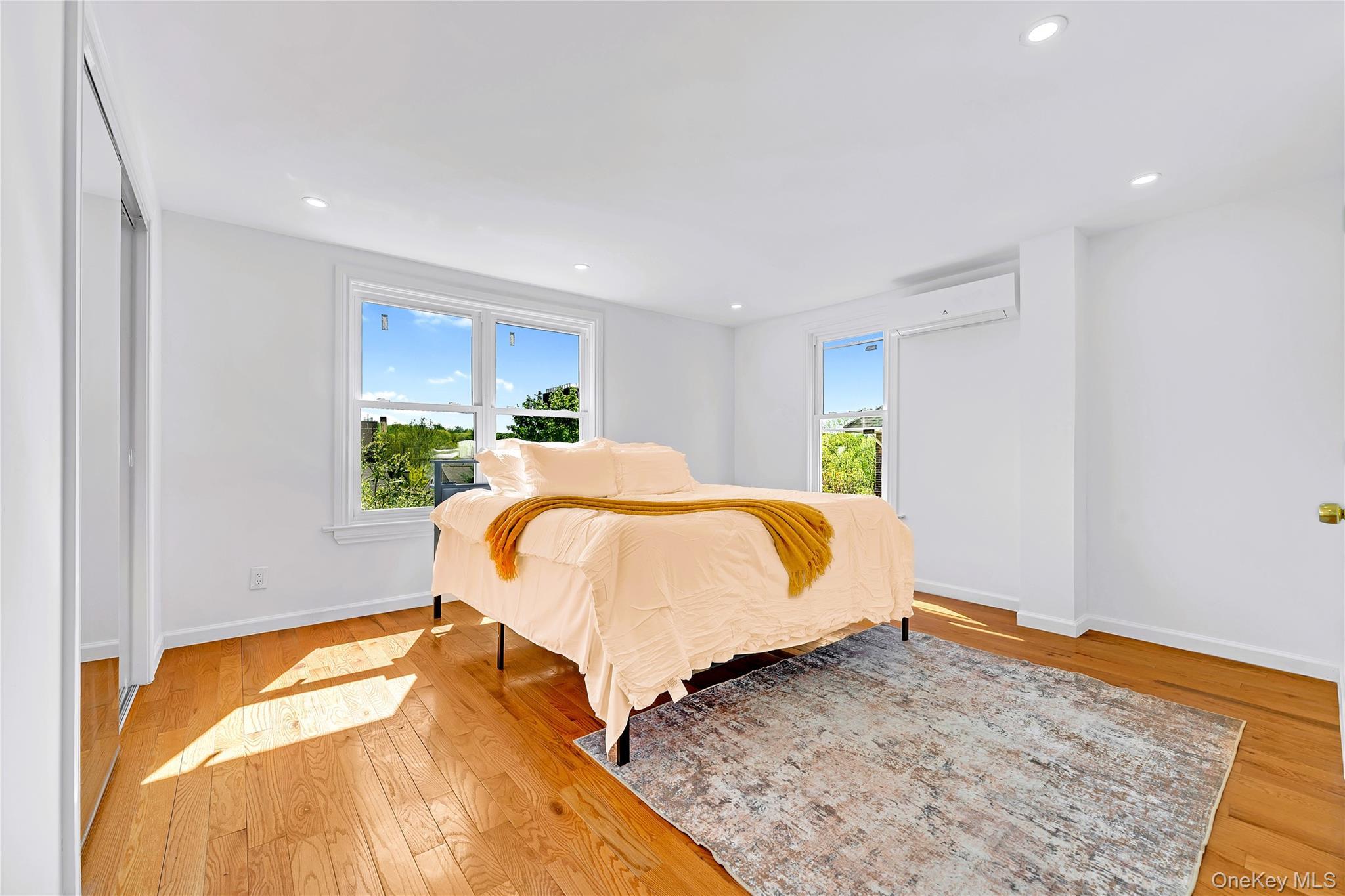 Single Family Sylvan Bronx, NY 10471, MLS-992148-16