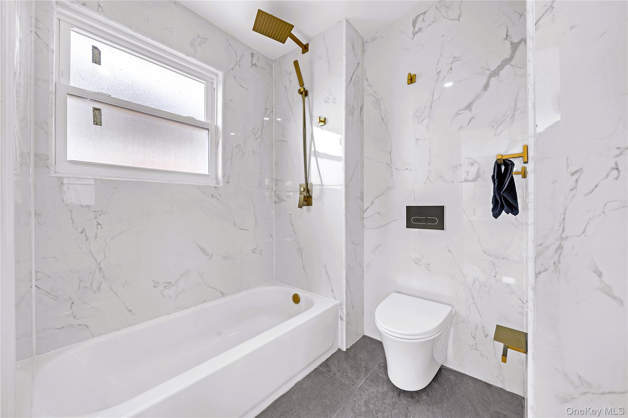 Single Family Sylvan Bronx, NY 10471, MLS-992148-21