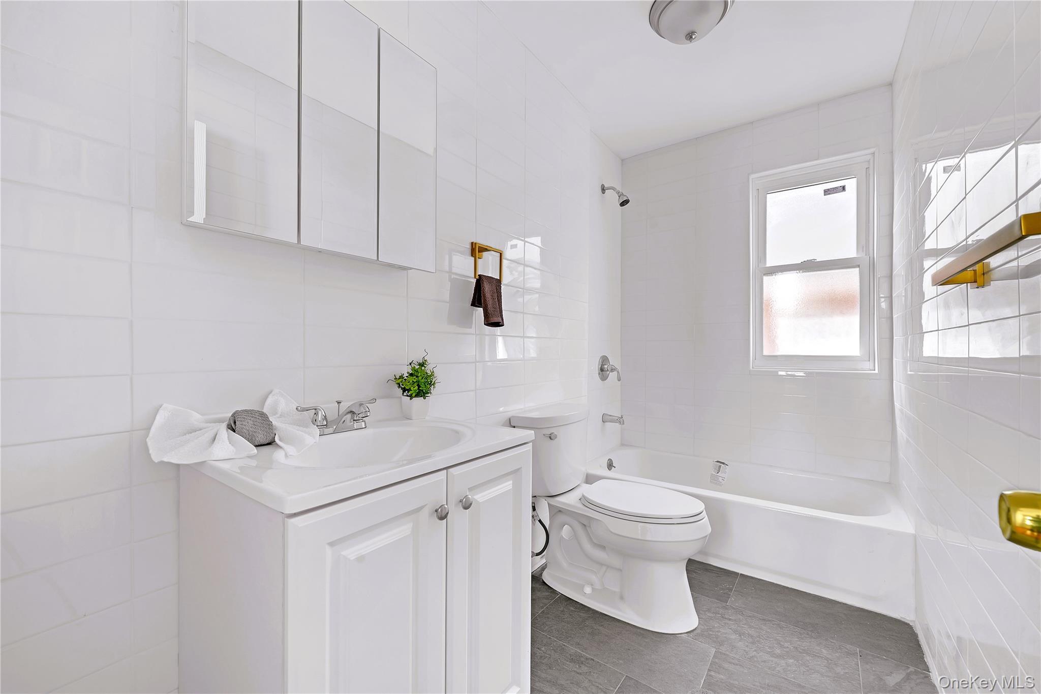 Single Family Sylvan Bronx, NY 10471, MLS-992148-24