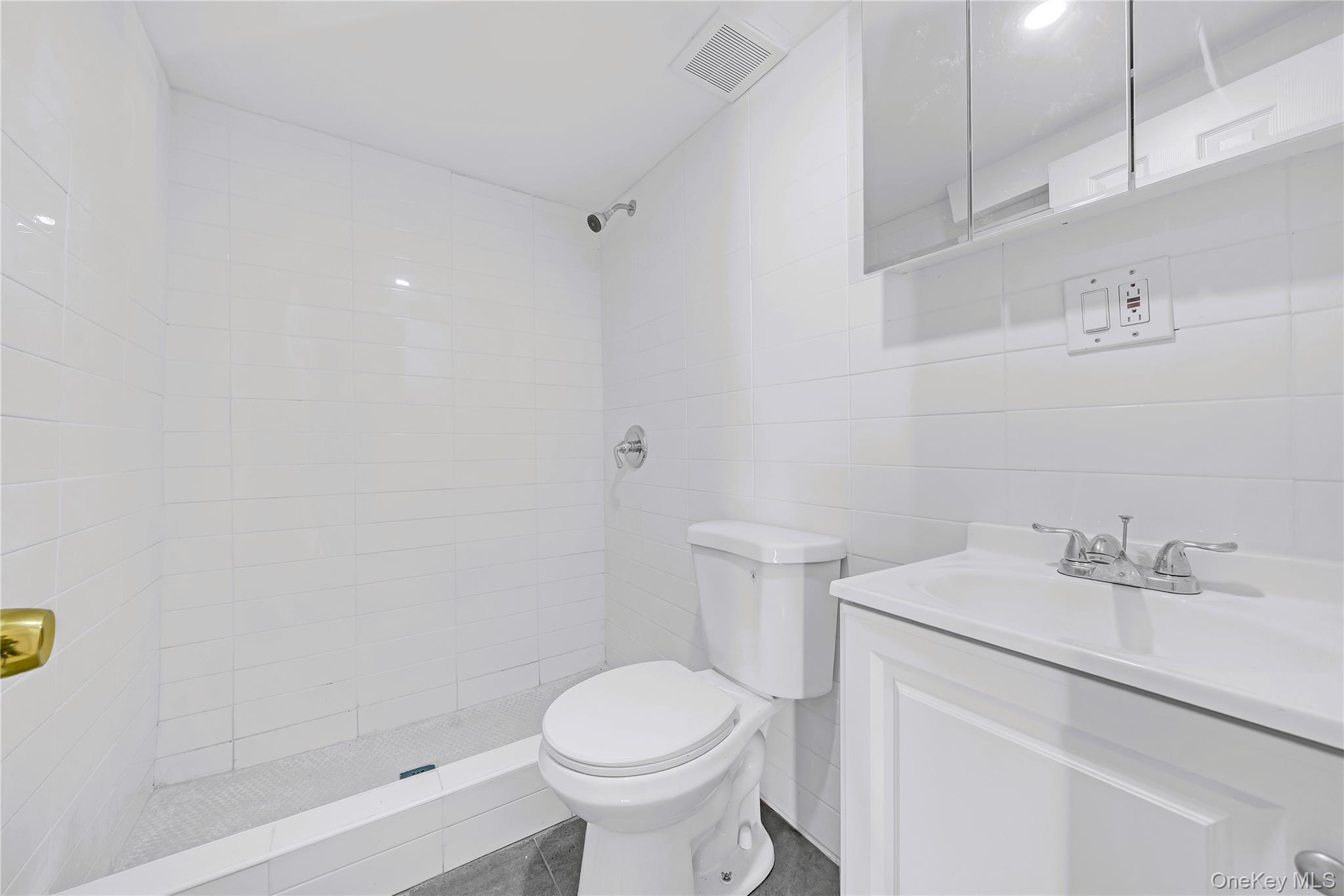 Single Family Sylvan Bronx, NY 10471, MLS-992148-31