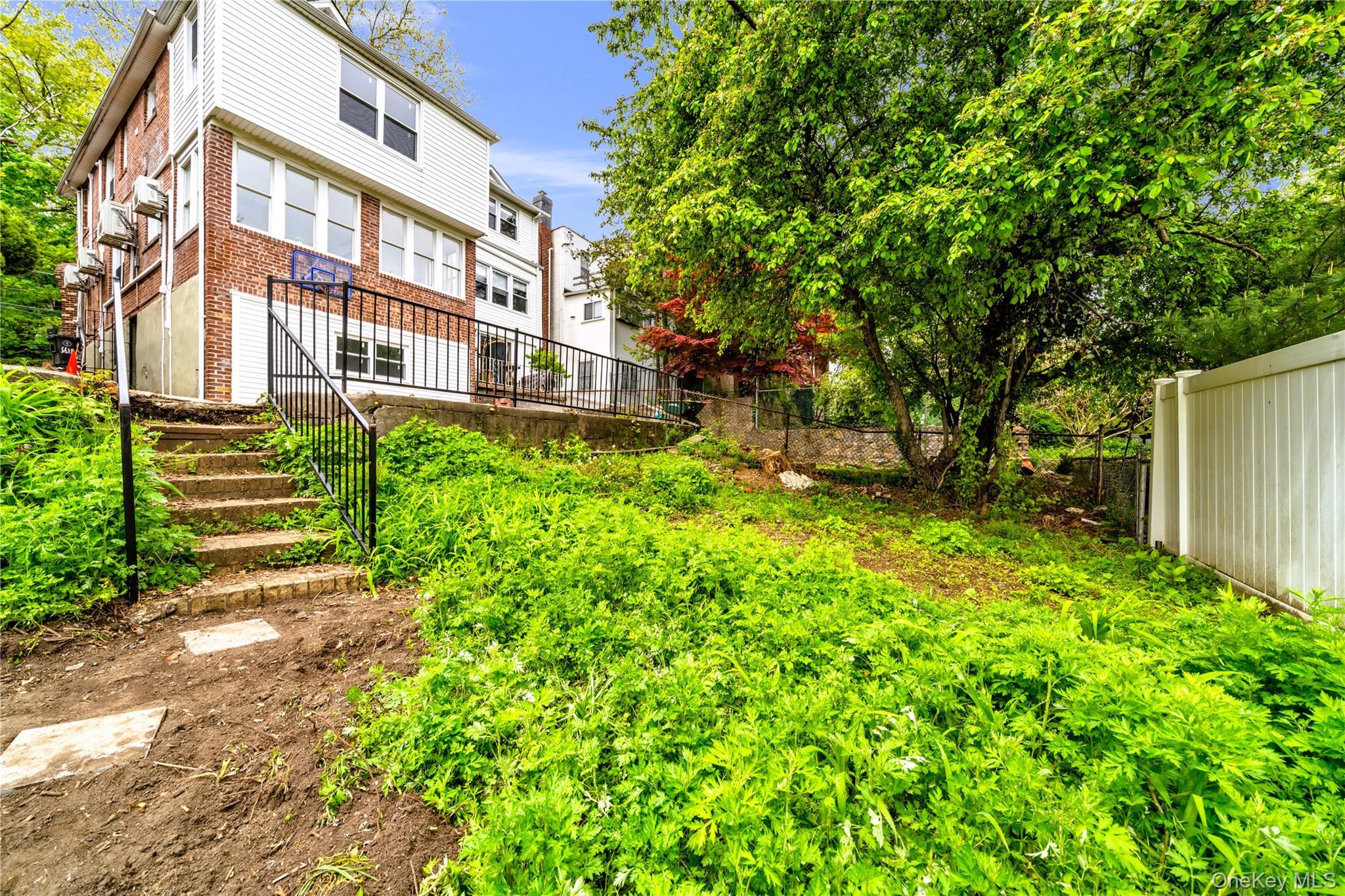 Single Family Sylvan Bronx, NY 10471, MLS-992148-36