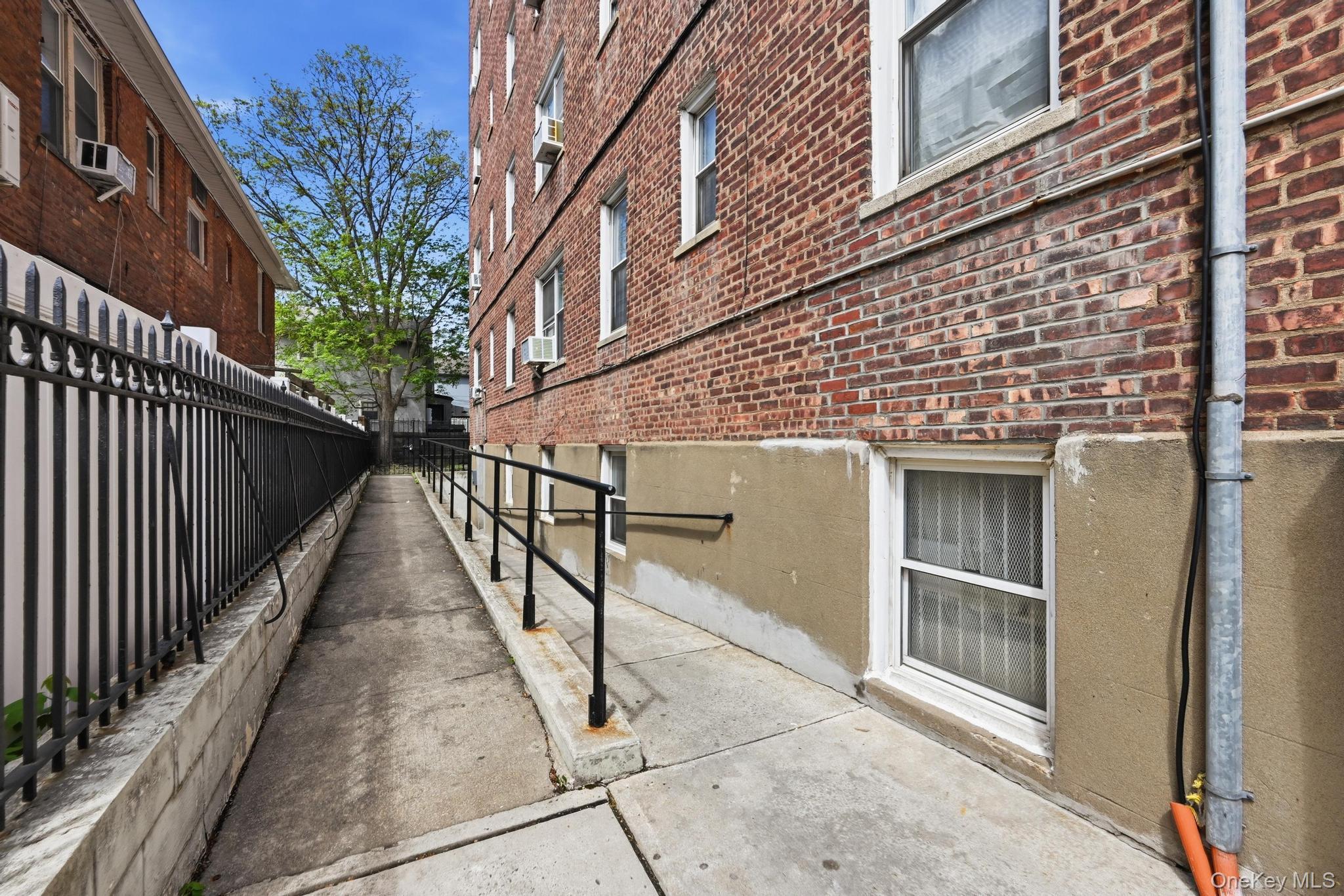 Coop Ocean Parkway Brooklyn, NY 11230, MLS-992149-33