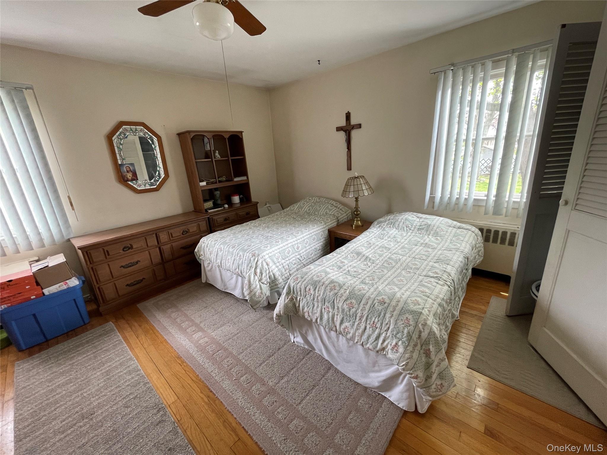 Single Family Grand  Suffolk County, NY 11757, MLS-992179-17