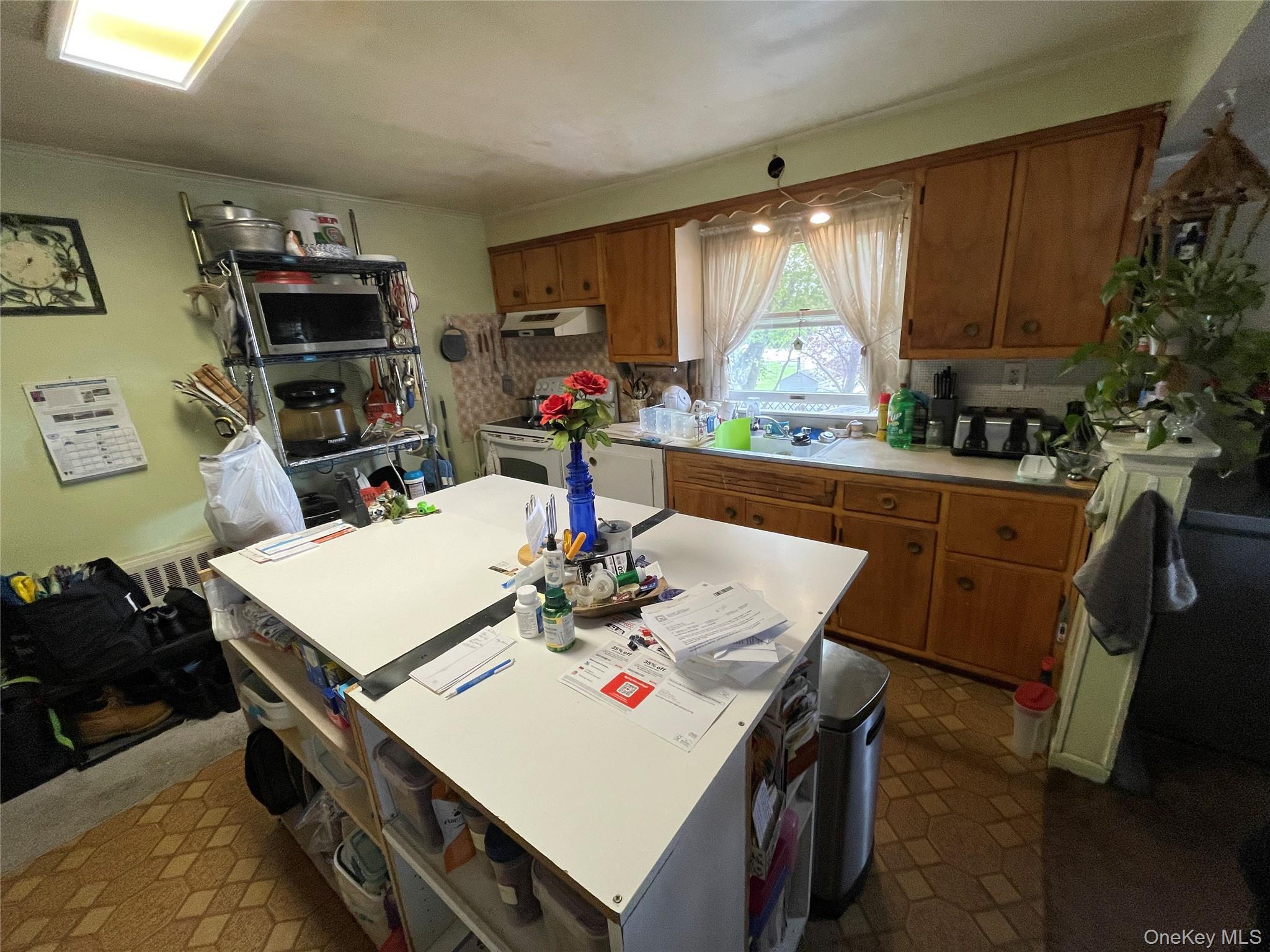 Single Family Grand  Suffolk County, NY 11757, MLS-992179-20