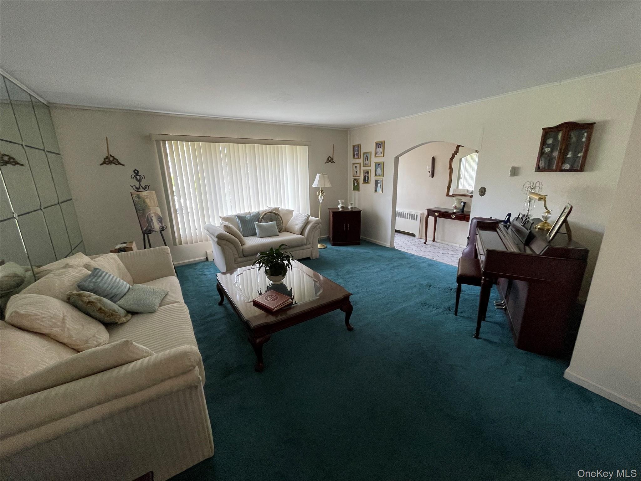 Single Family Grand  Suffolk County, NY 11757, MLS-992179-6