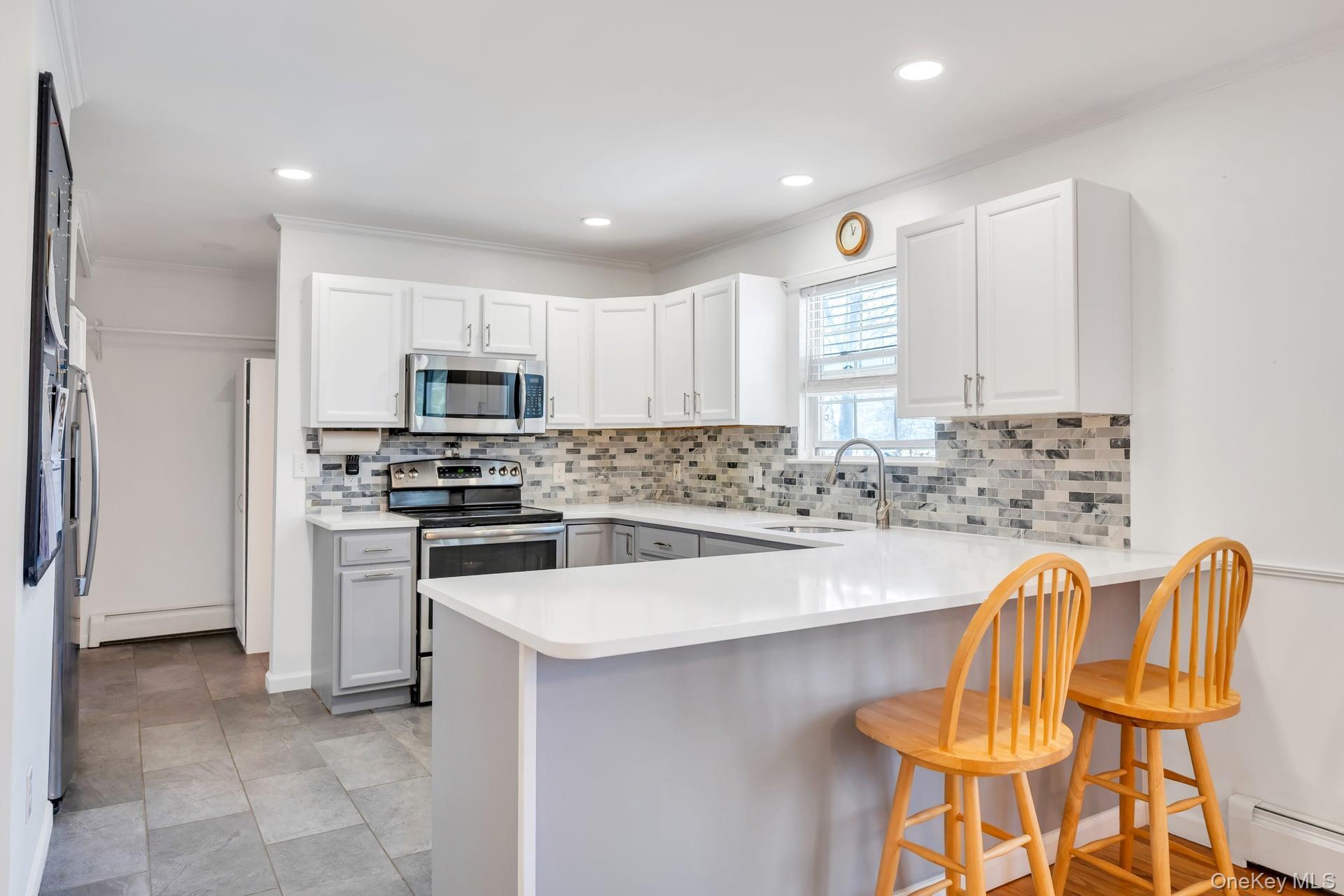 Single Family Oak  Suffolk County, NY 11901, MLS-992190-13